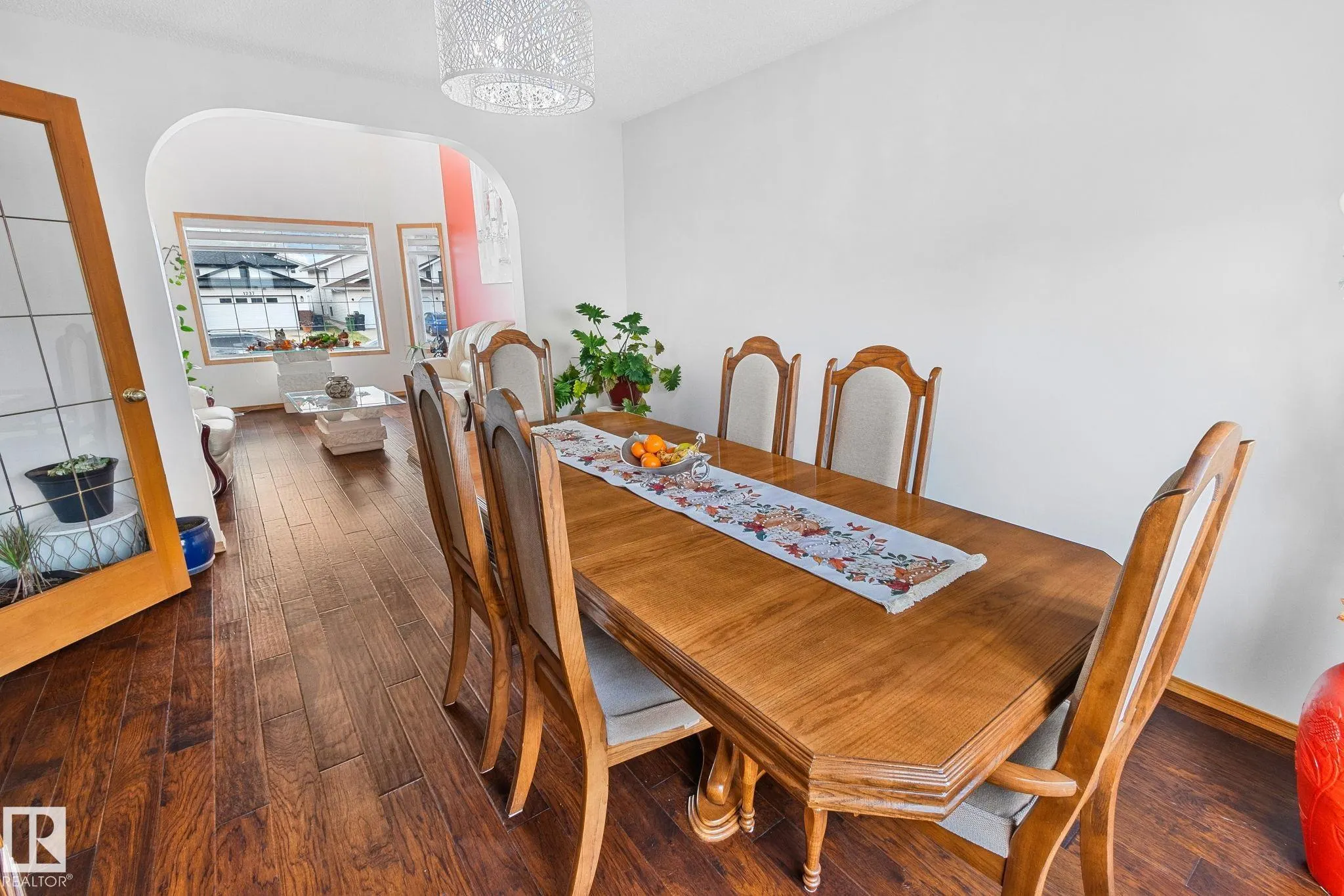 1238 Joyce Crescent