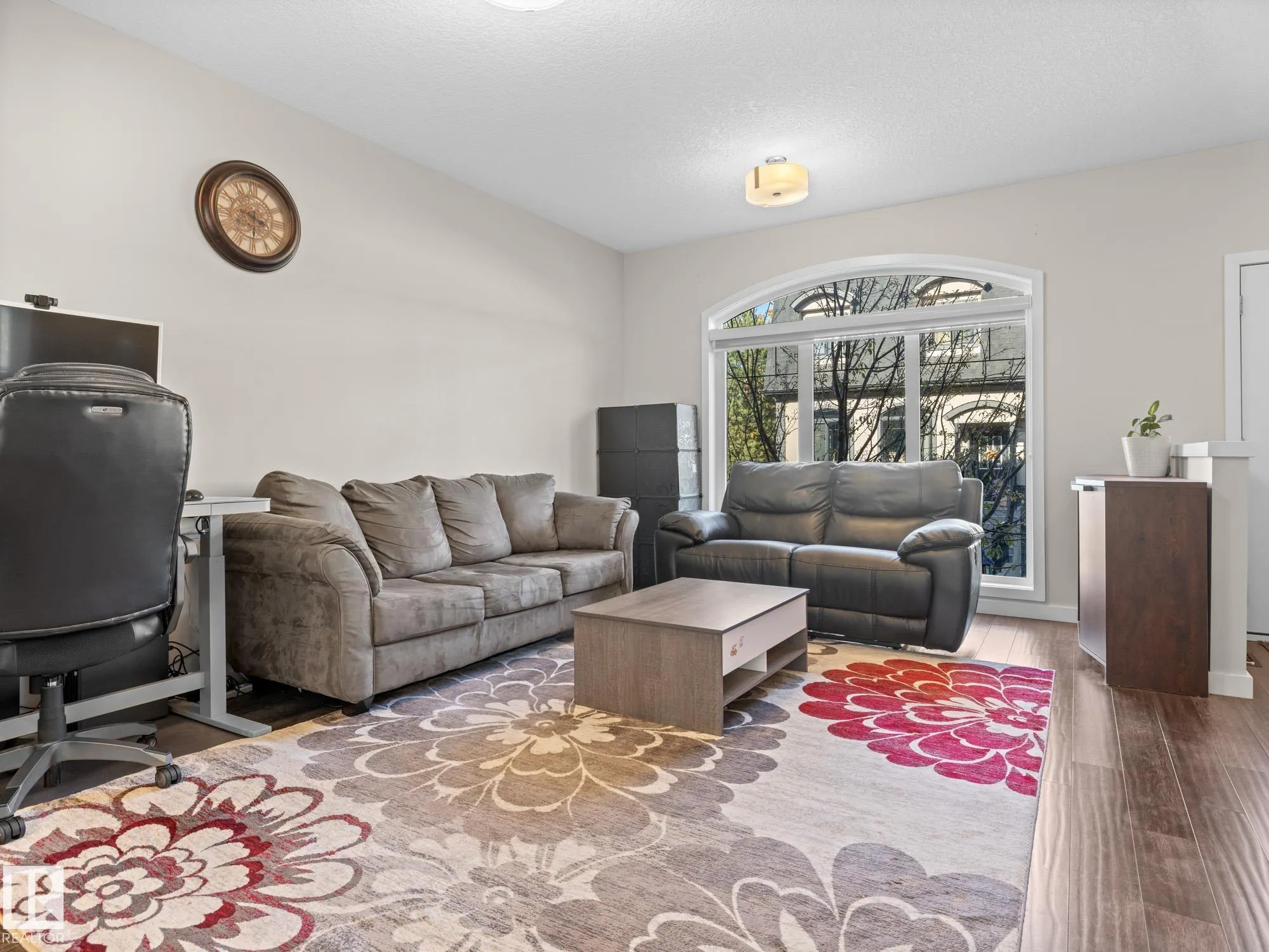 5873 MULLEN Place