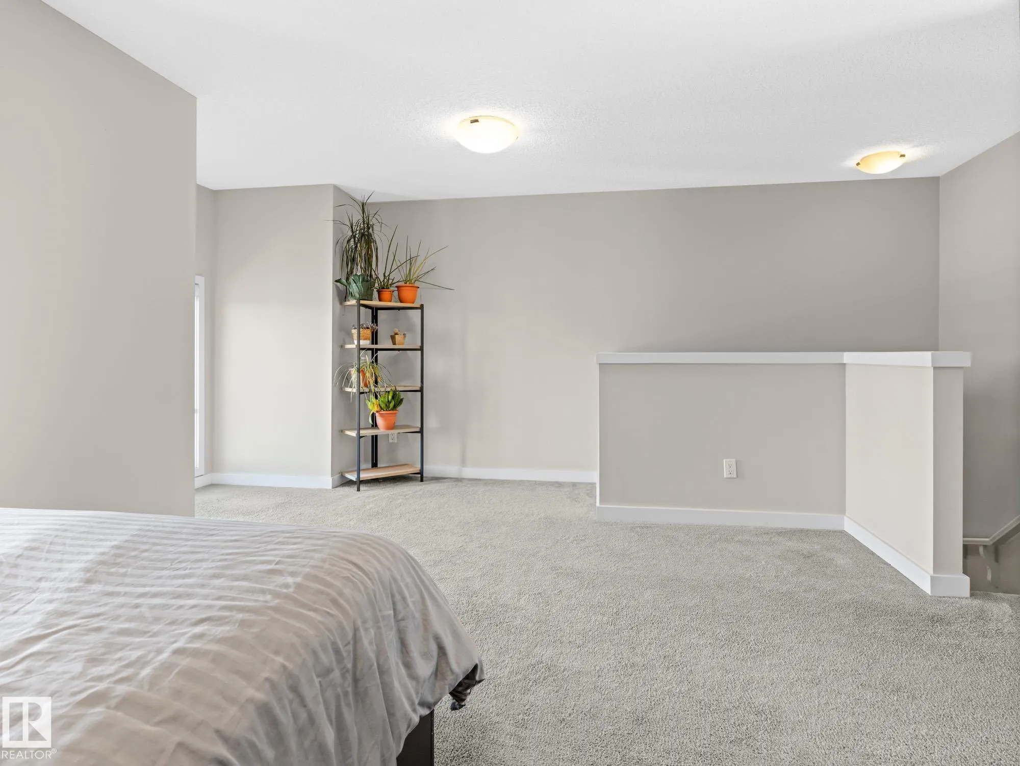 5873 MULLEN Place