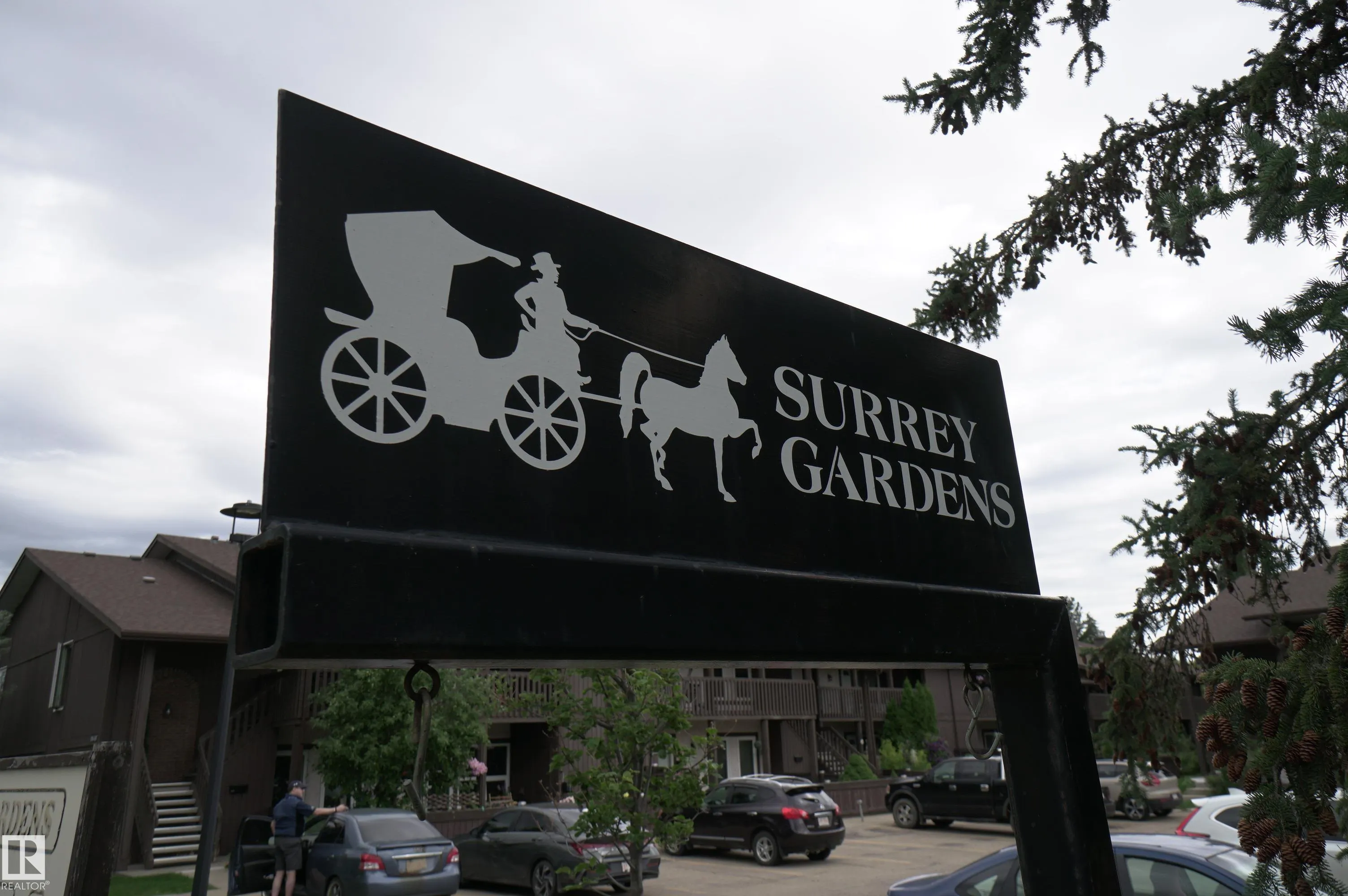 245 SURREY GARDENS Gardens