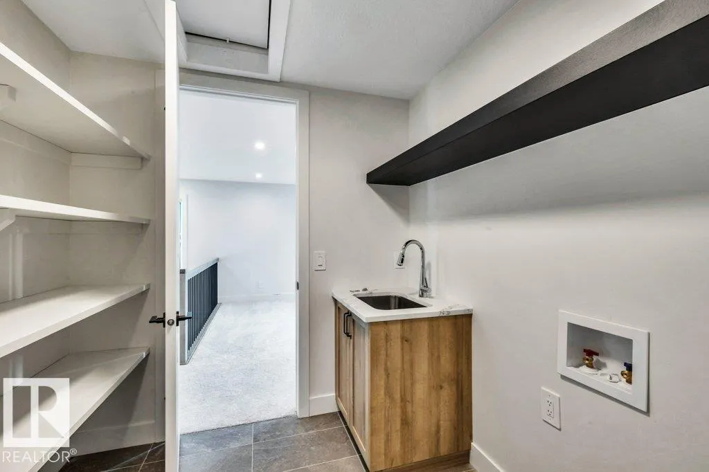 48 ELDRIDGE Point(e)