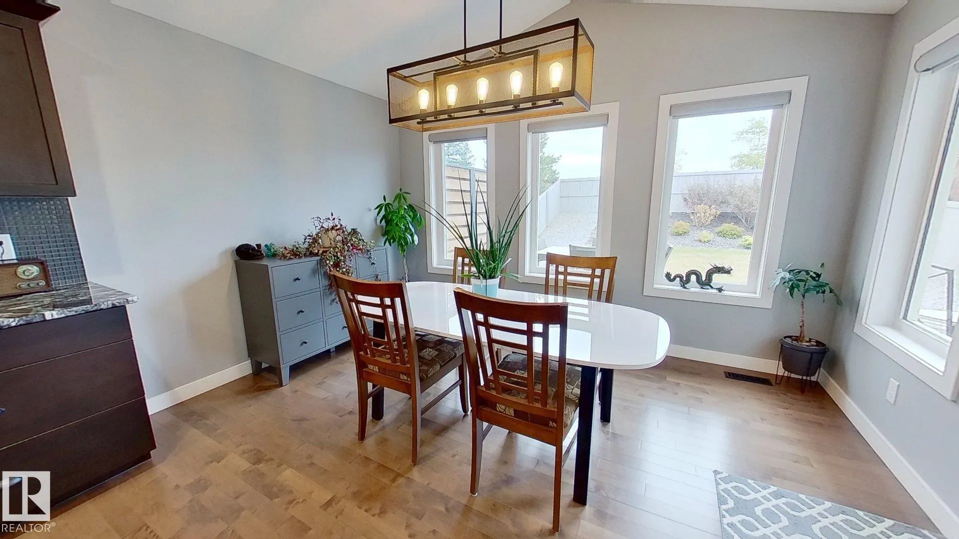 122 SUNTERRA Way