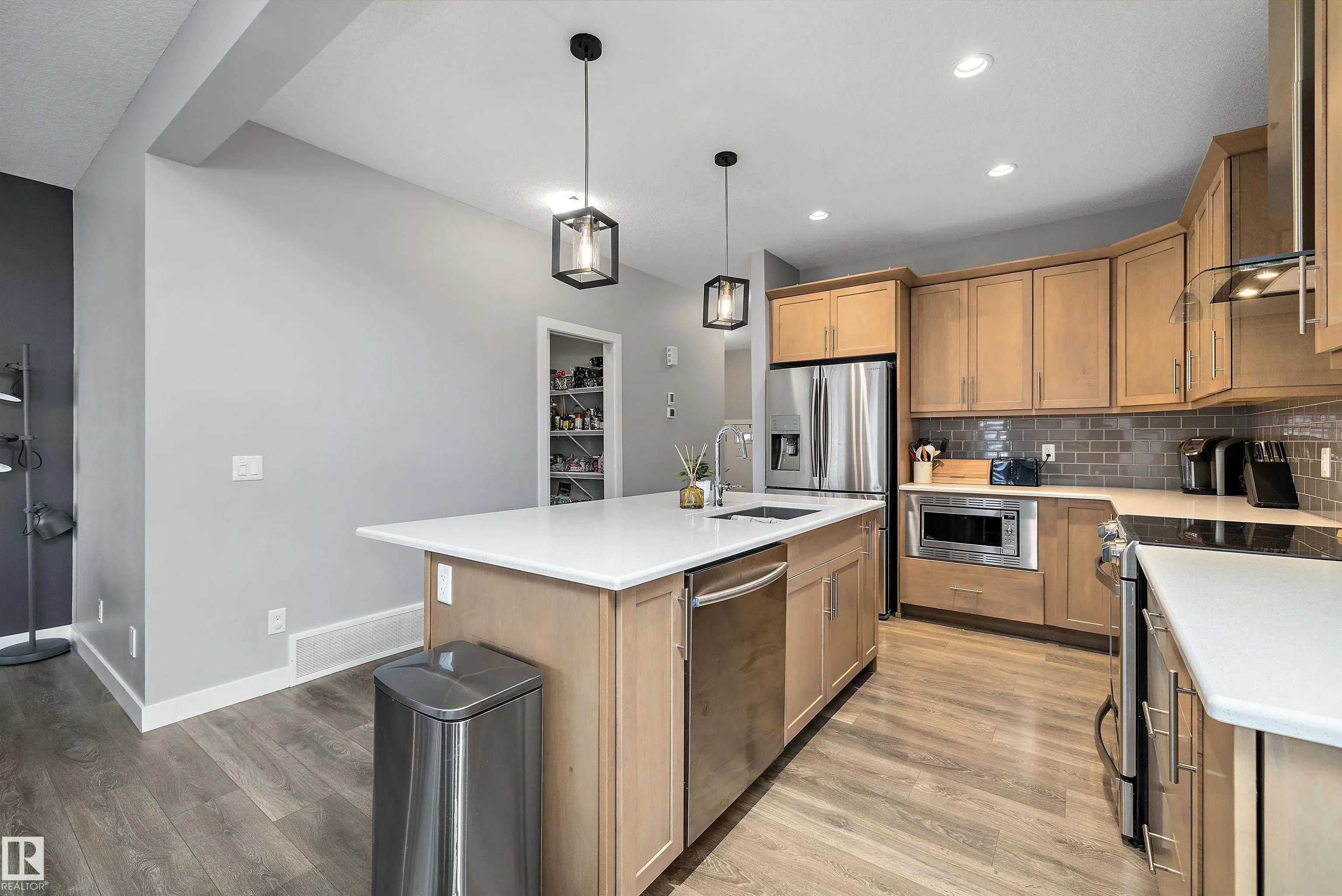 17 STOUT Place