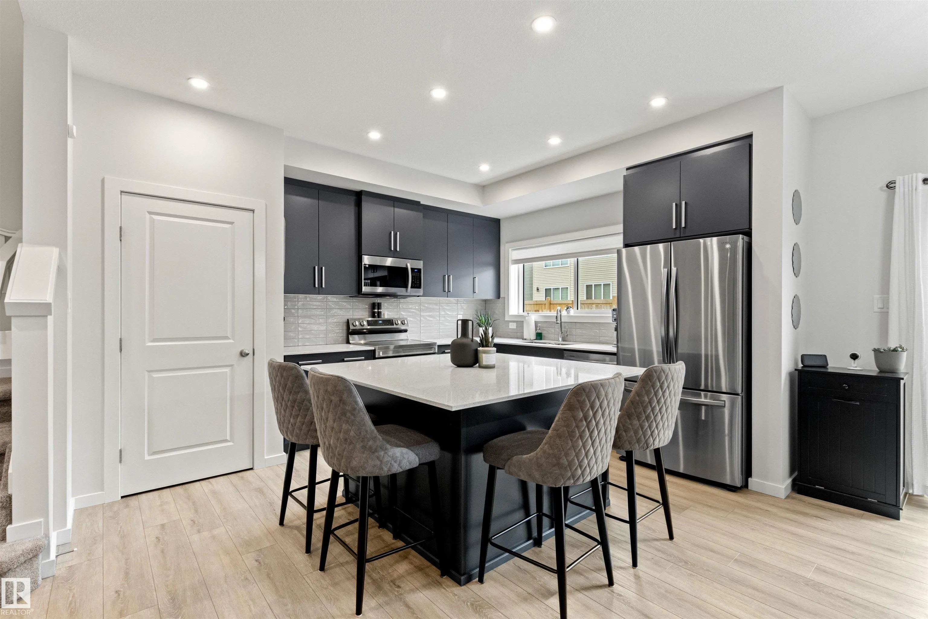 446 ROBERTS Crescent