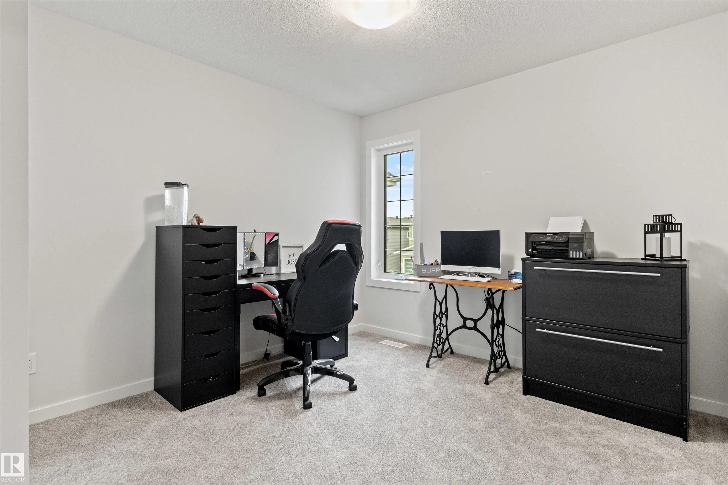 446 ROBERTS Crescent