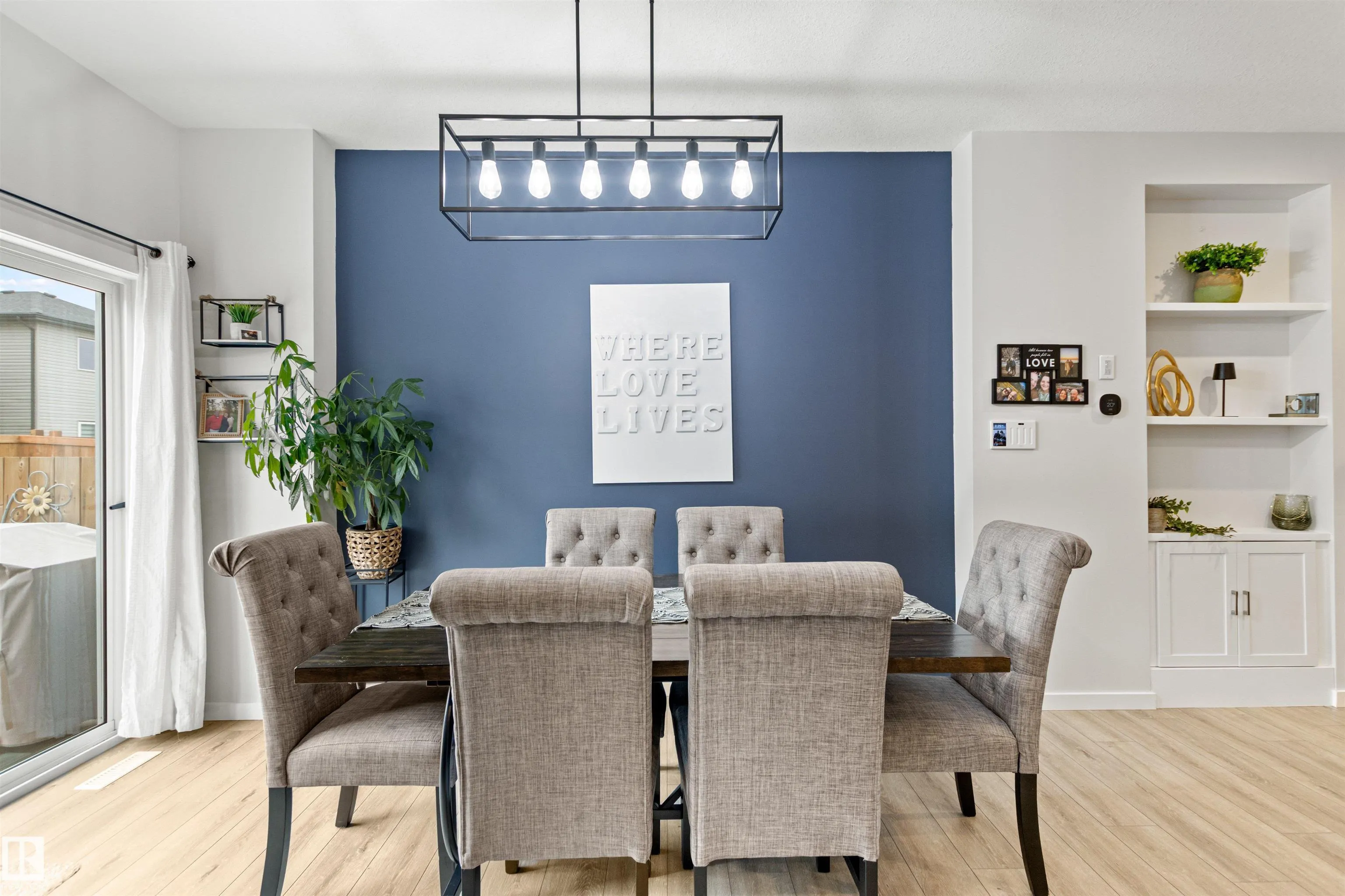 446 ROBERTS Crescent