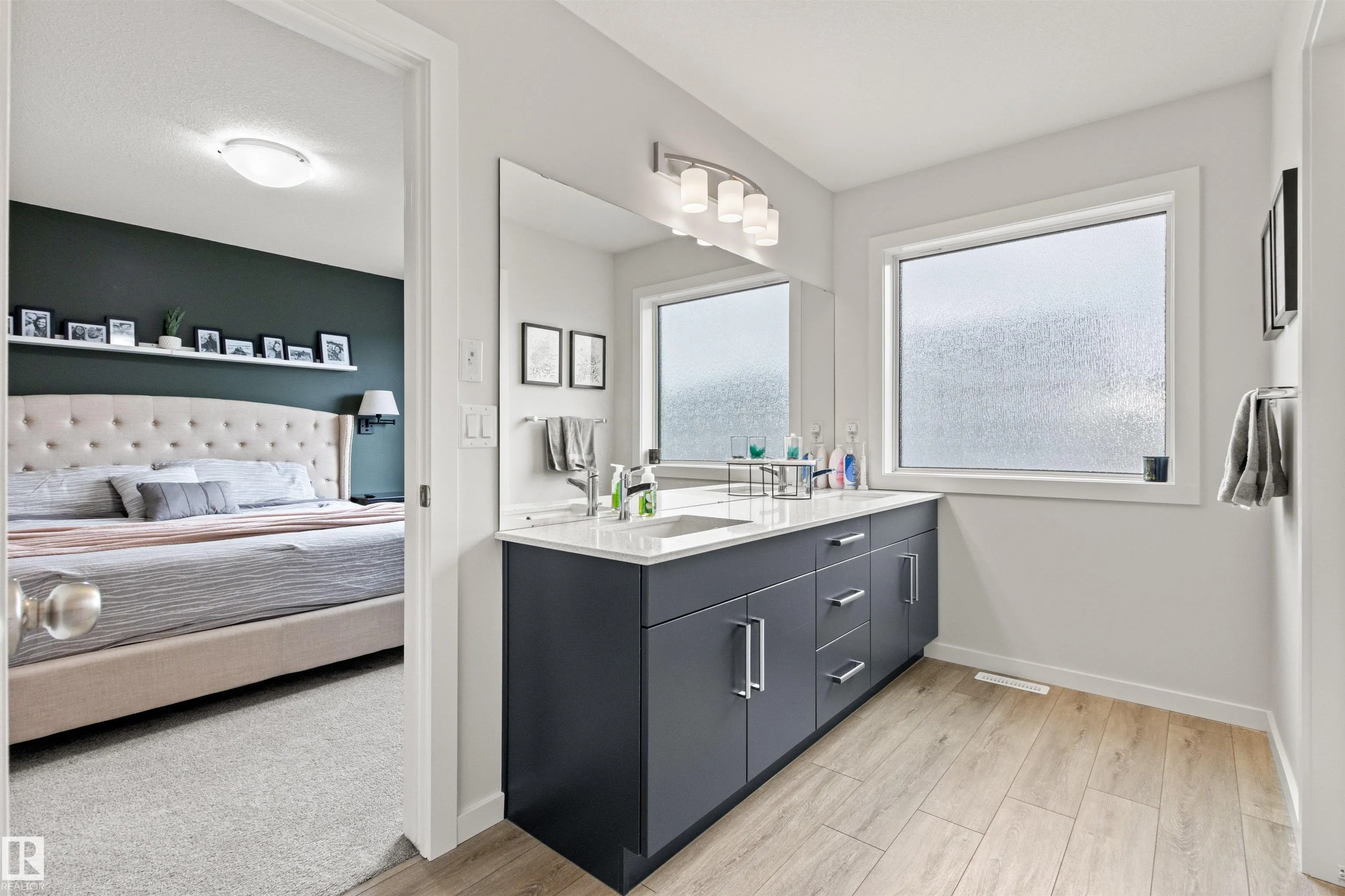 446 ROBERTS Crescent