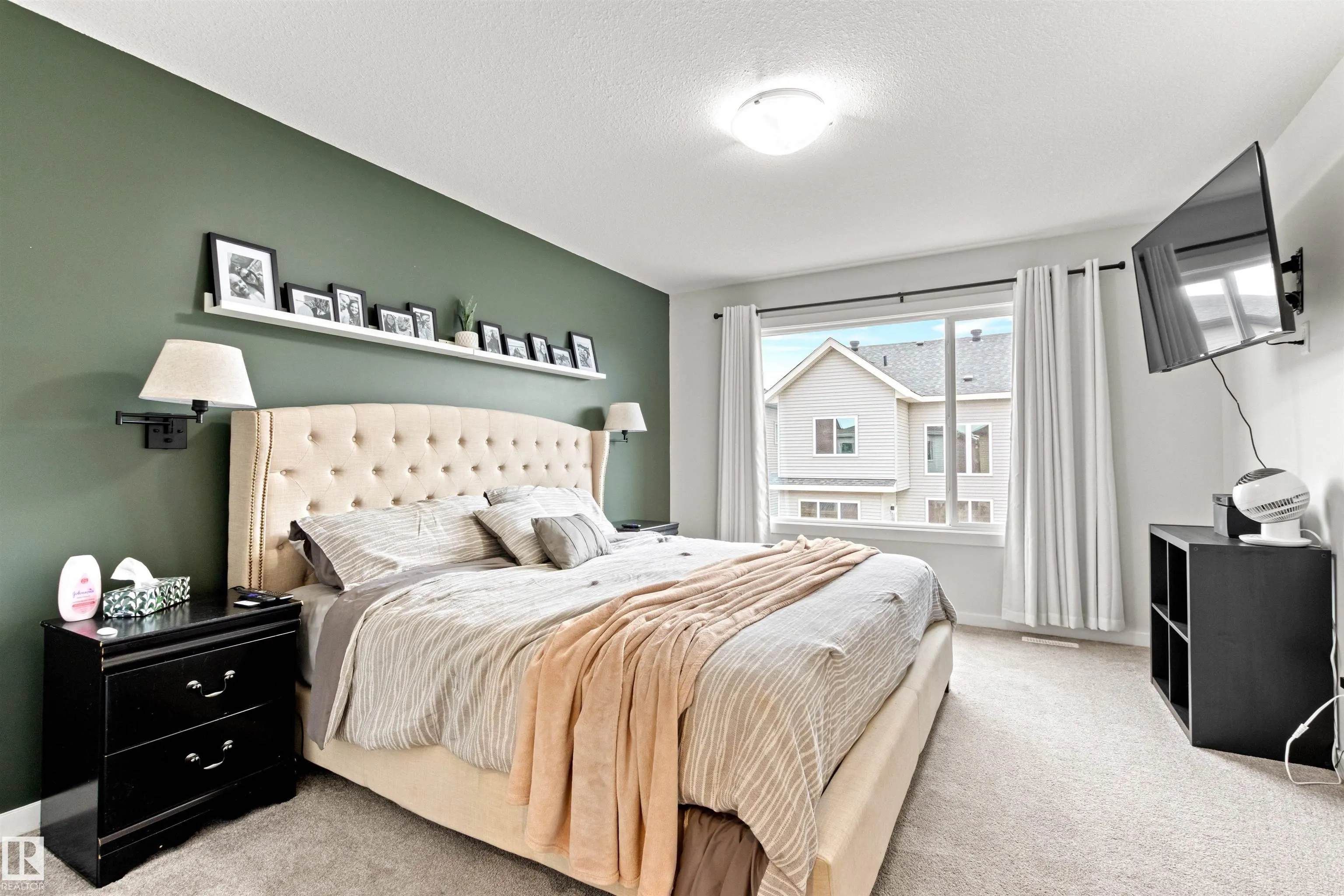 446 ROBERTS Crescent