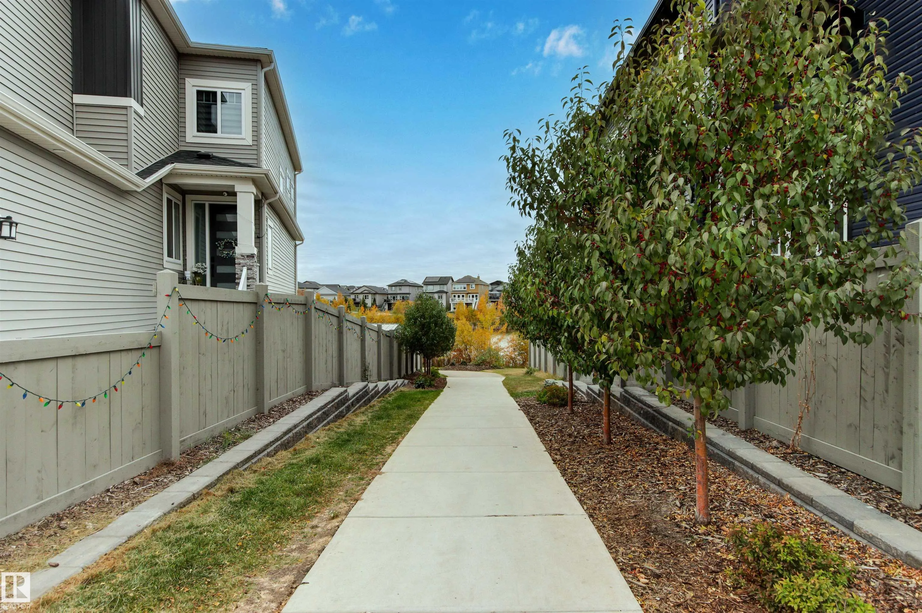 446 ROBERTS Crescent