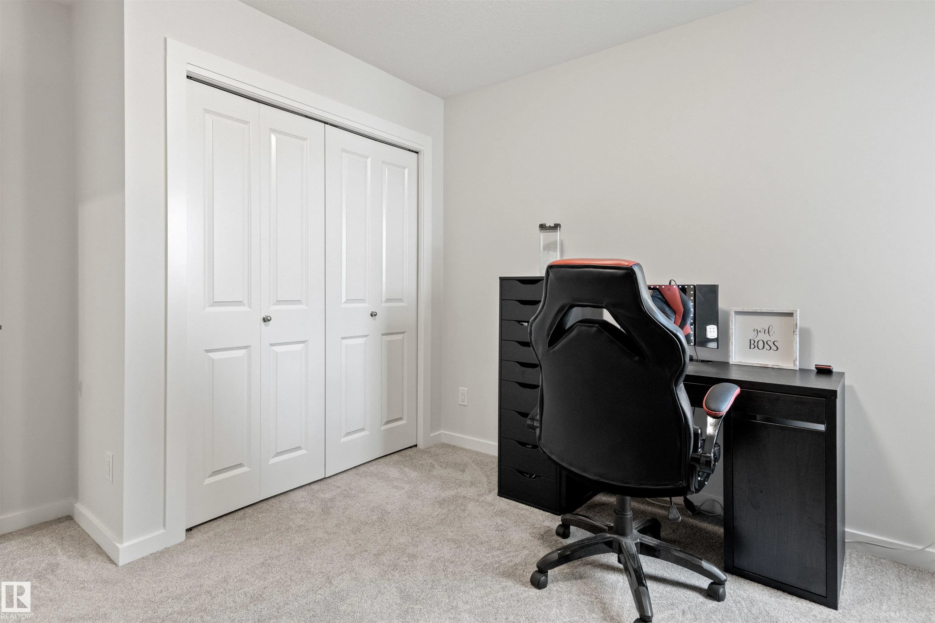 446 ROBERTS Crescent