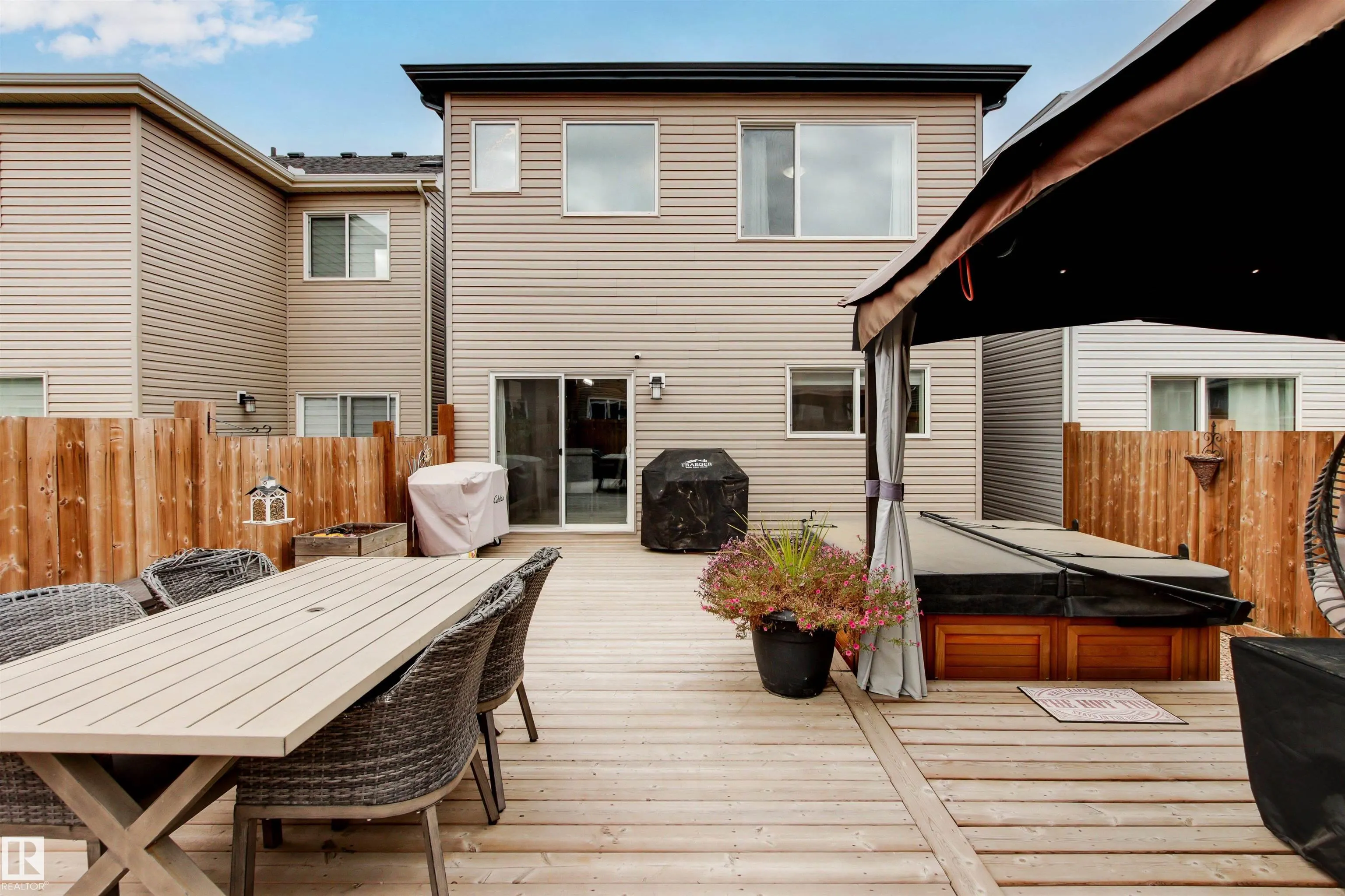 446 ROBERTS Crescent