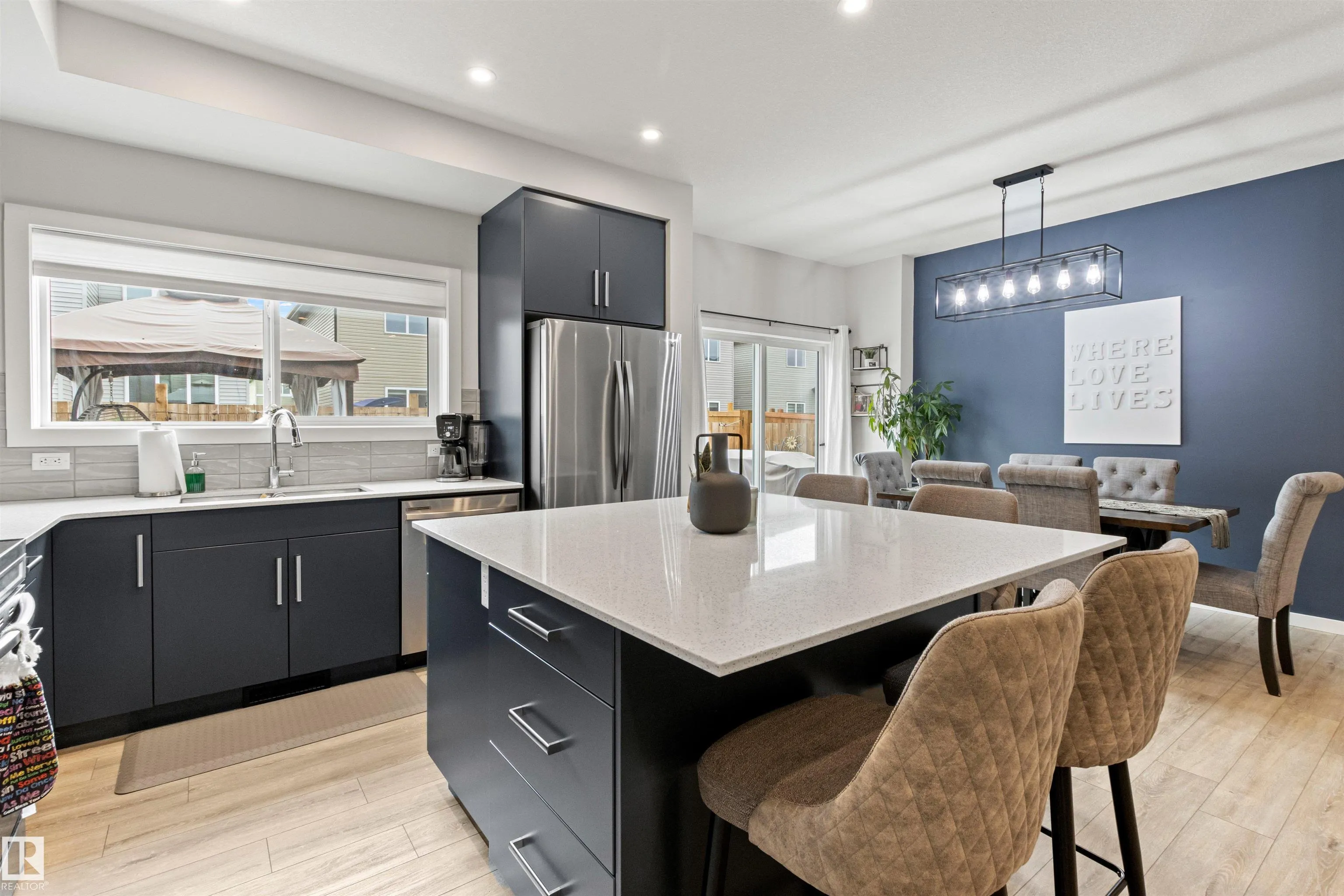 446 ROBERTS Crescent