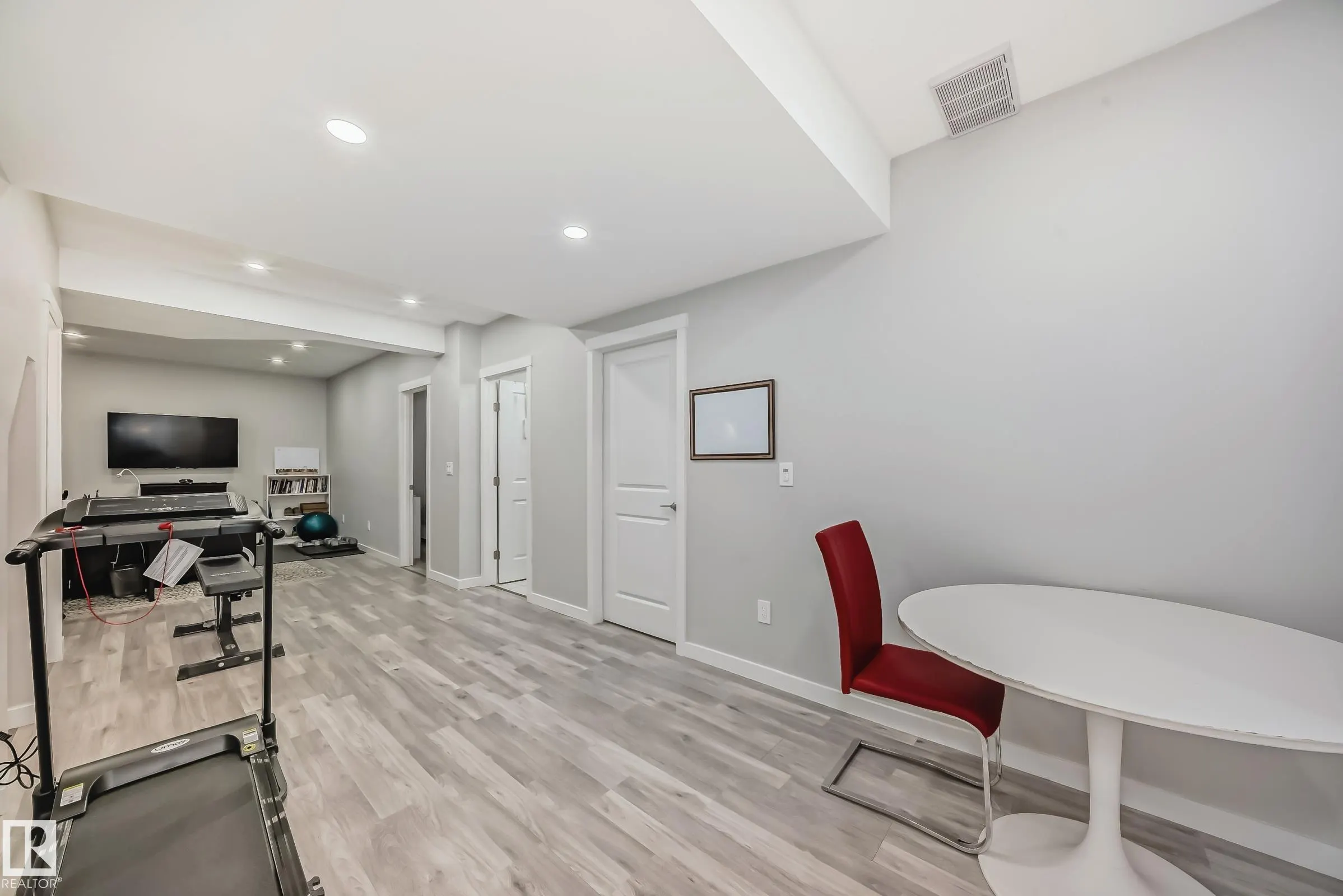 17112 64 Street