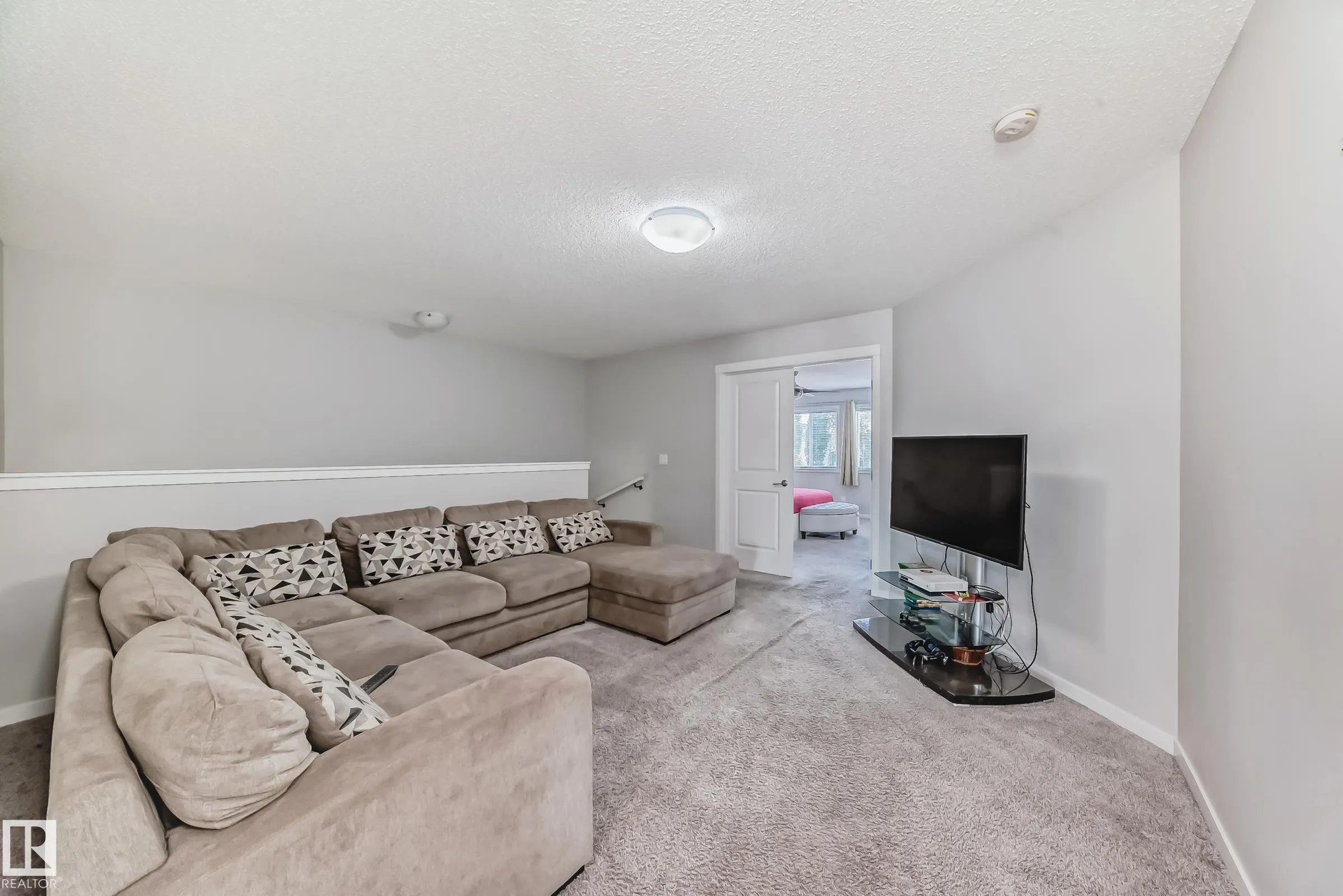 17112 64 Street