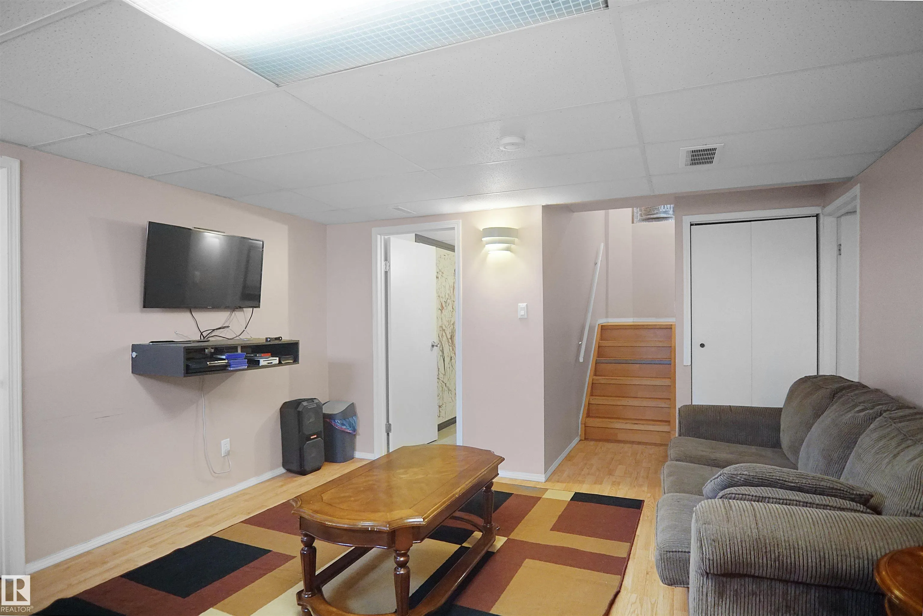 15519 70 Street
