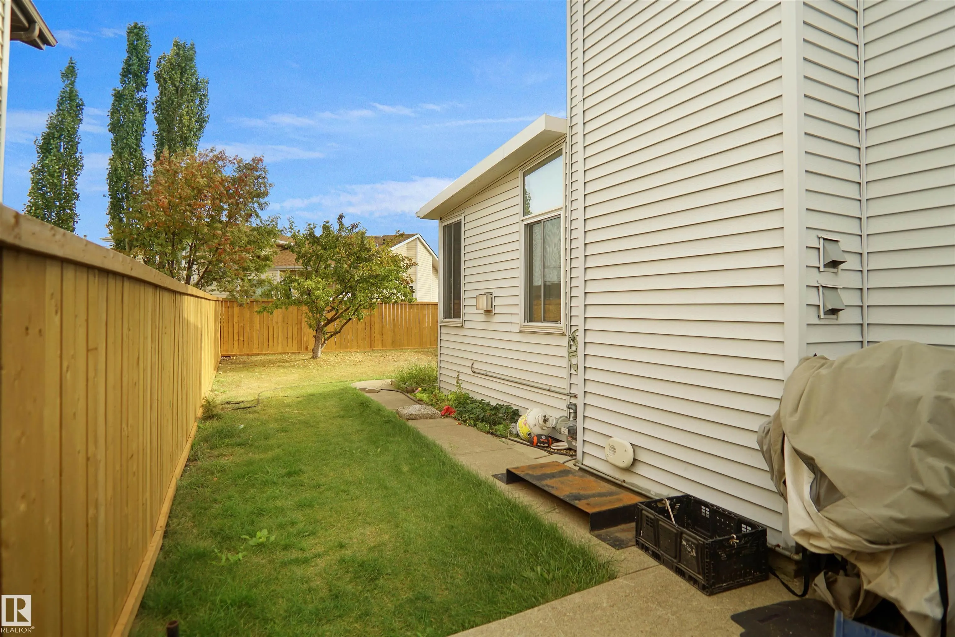 15519 70 Street