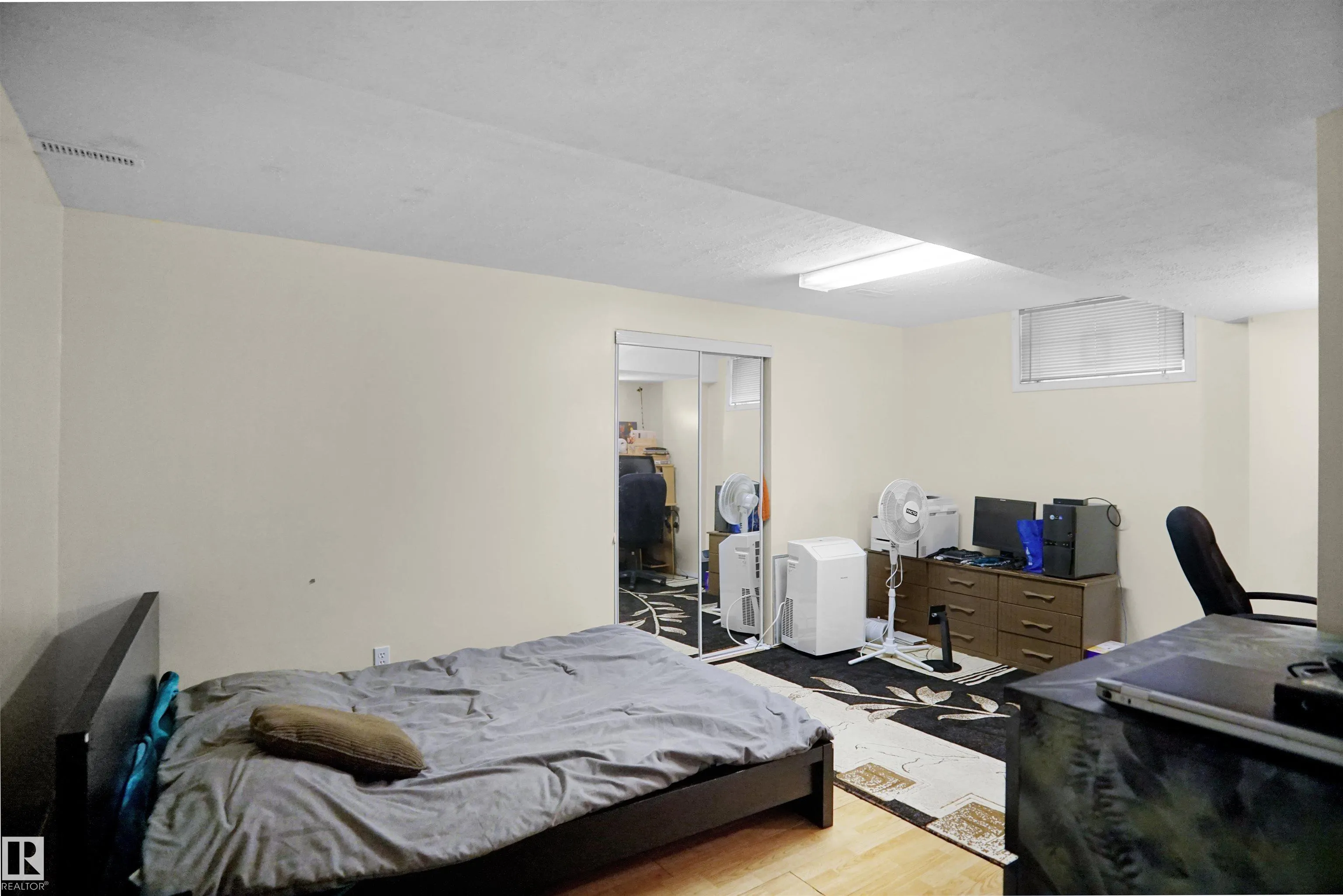 15519 70 Street