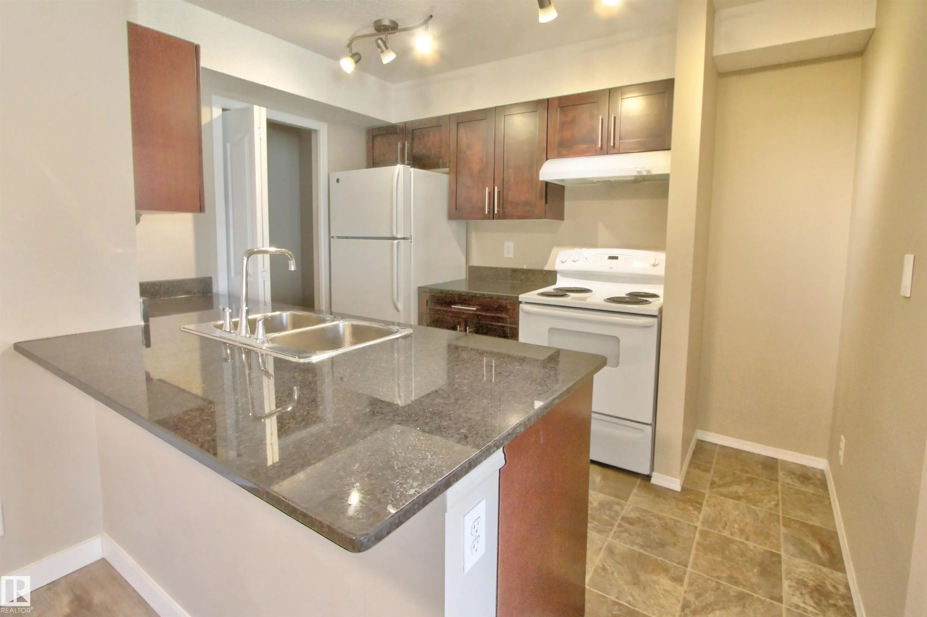 530 WATT Boulevard