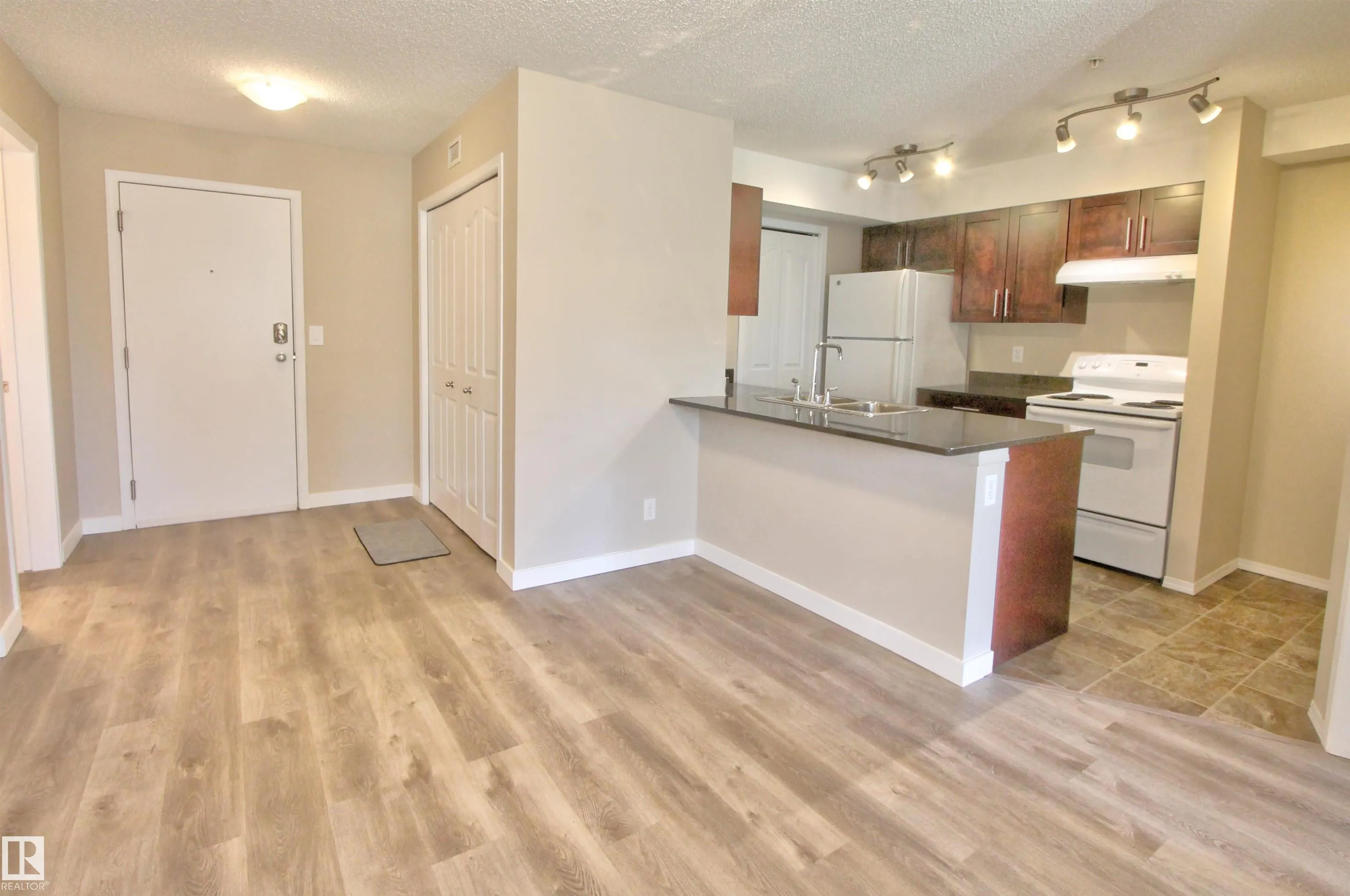530 WATT Boulevard