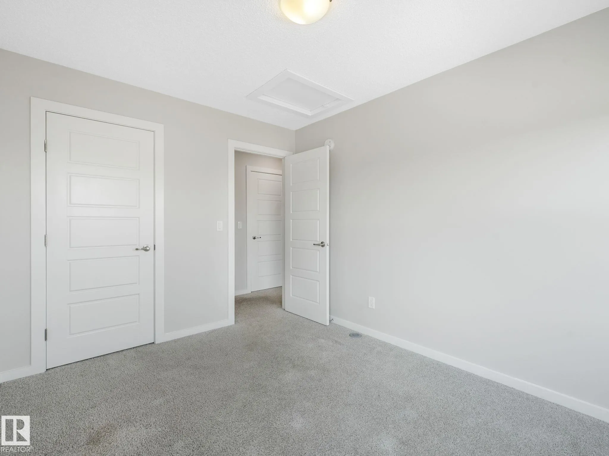 1407 DARBY GREEN Green