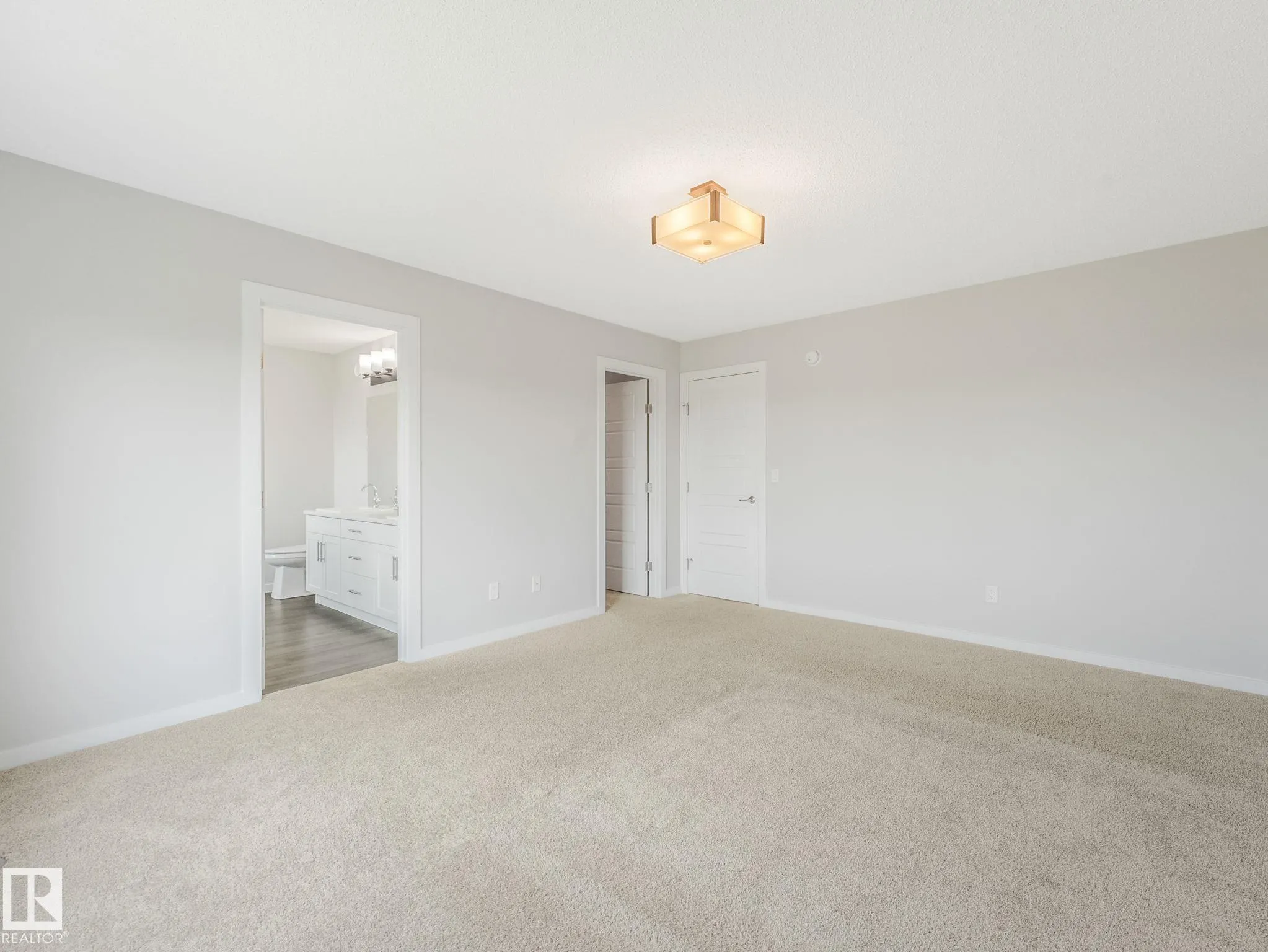 1407 DARBY GREEN Green