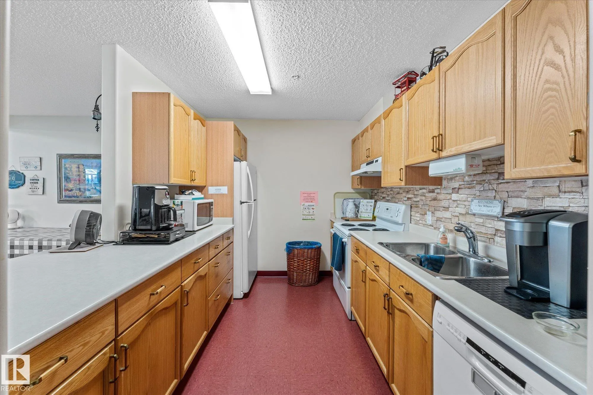 160 KINGSWOOD Boulevard