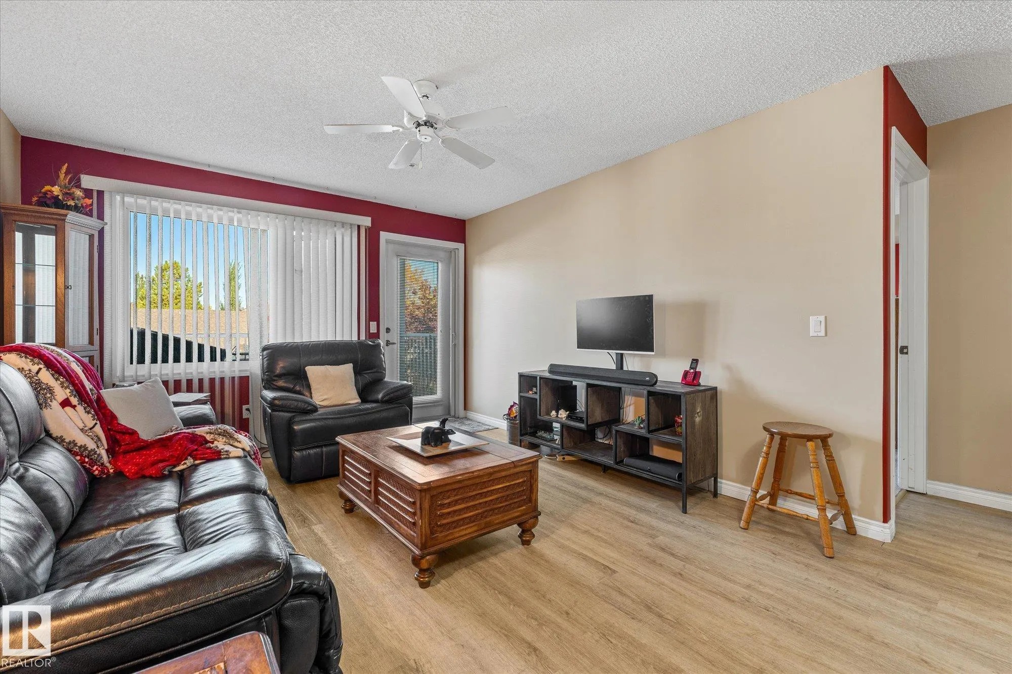 160 KINGSWOOD Boulevard