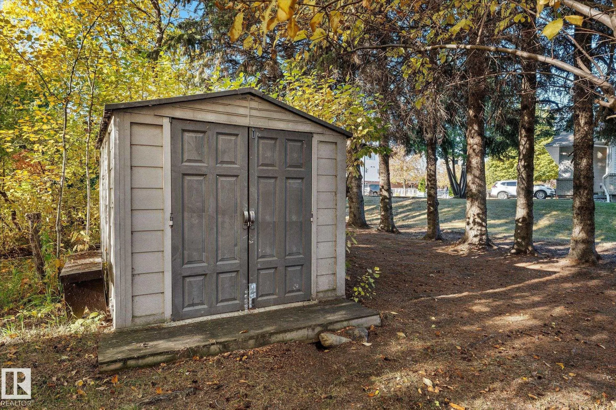 160 KINGSWOOD Boulevard