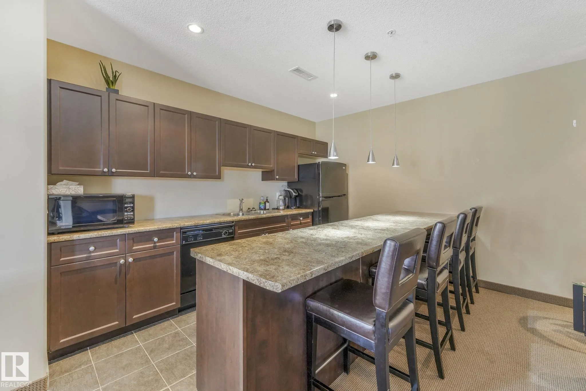 500 PALISADES Way