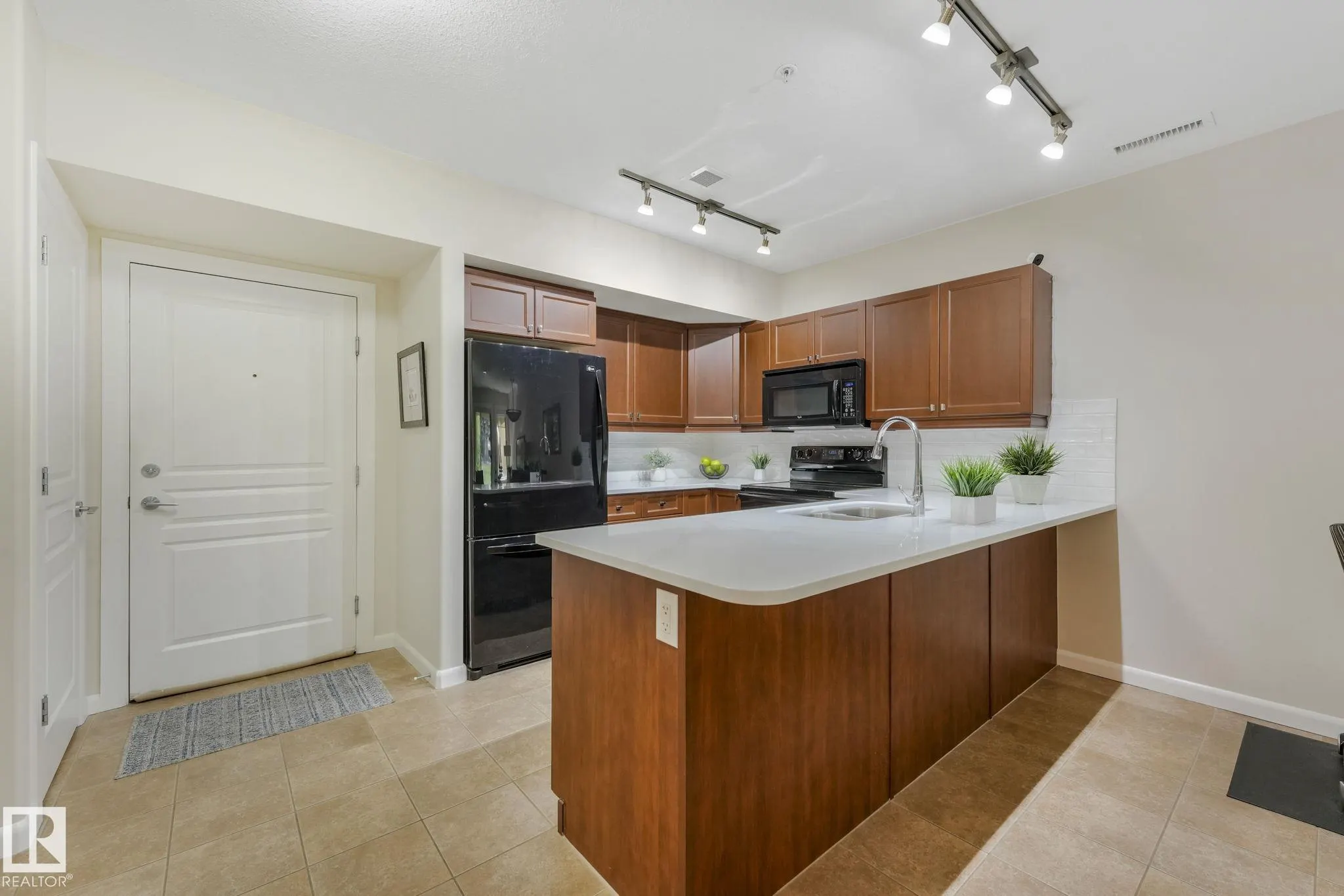 500 PALISADES Way