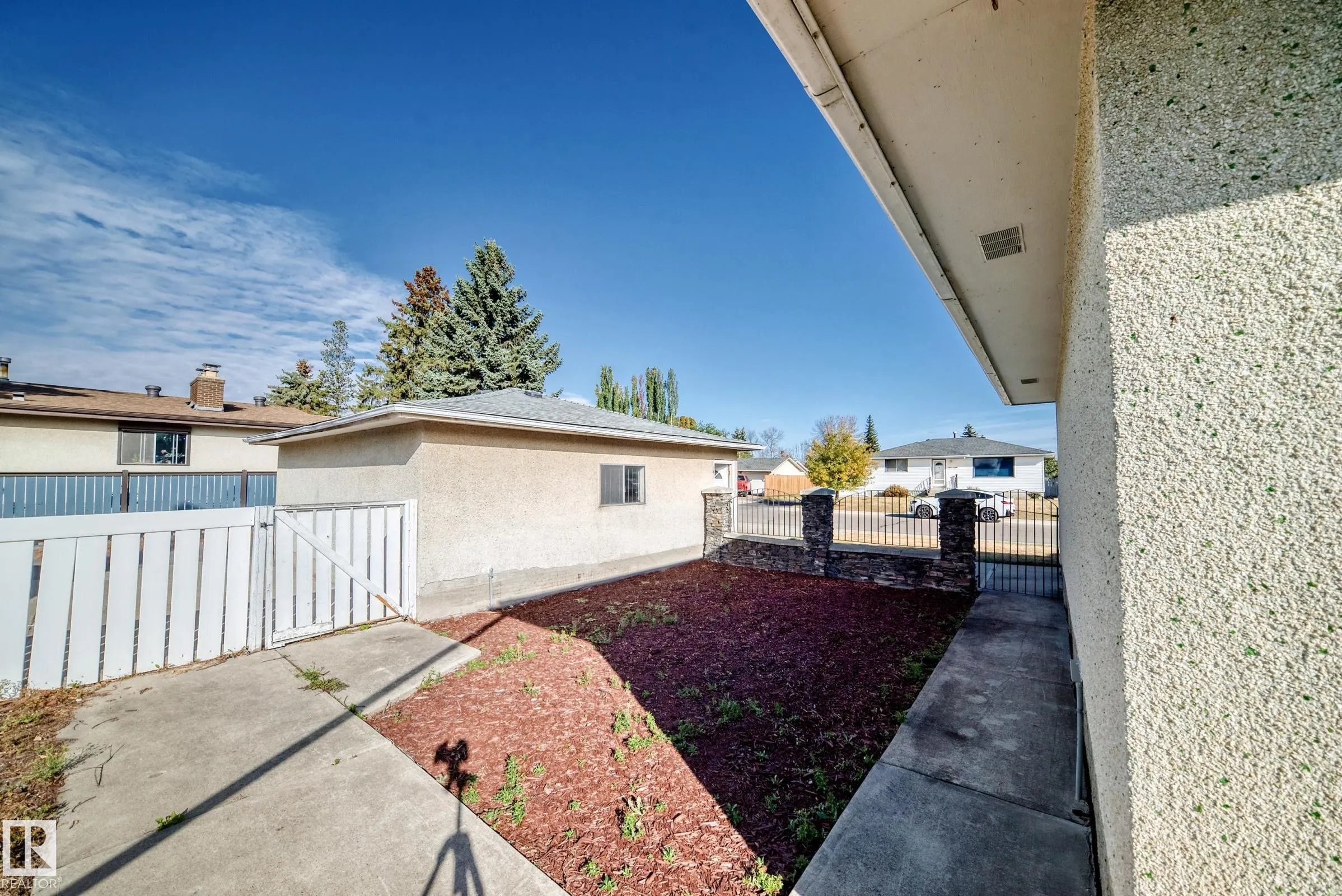 14804 73A Street