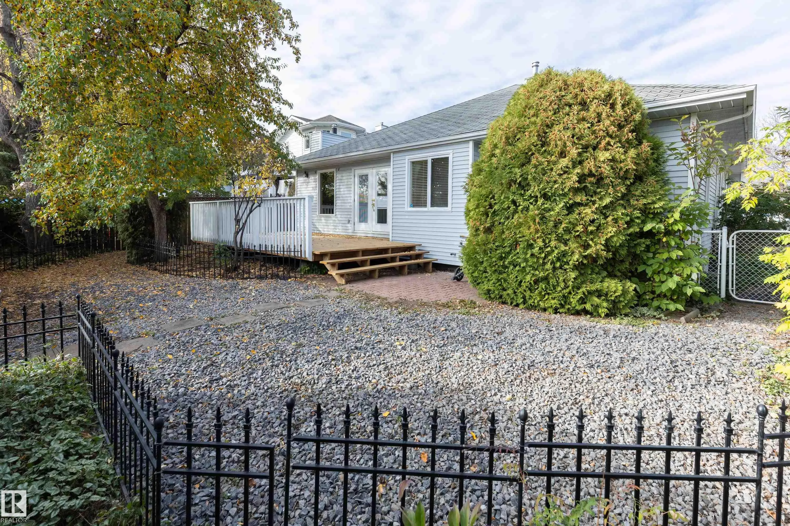 50 Hillside Crescent