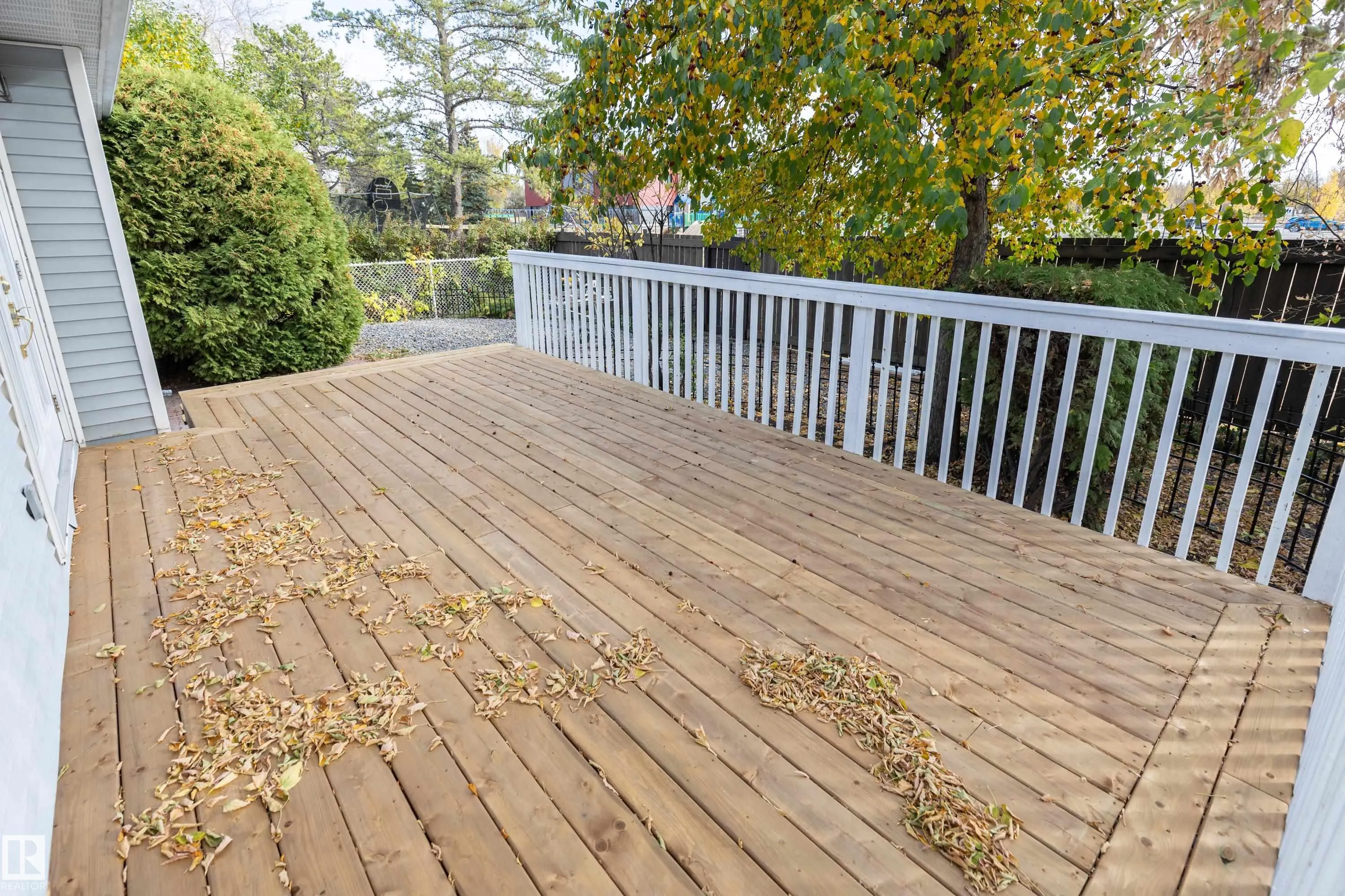 50 Hillside Crescent