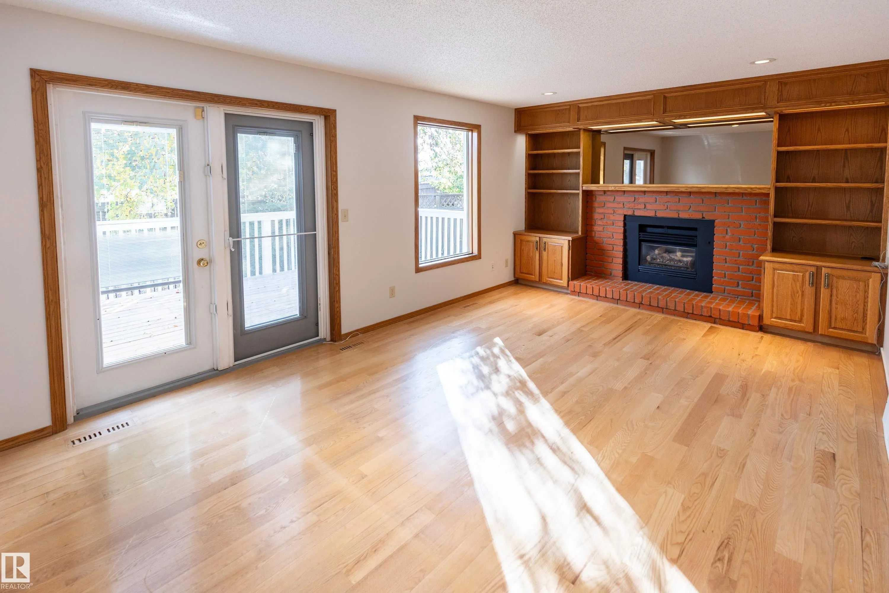 50 Hillside Crescent