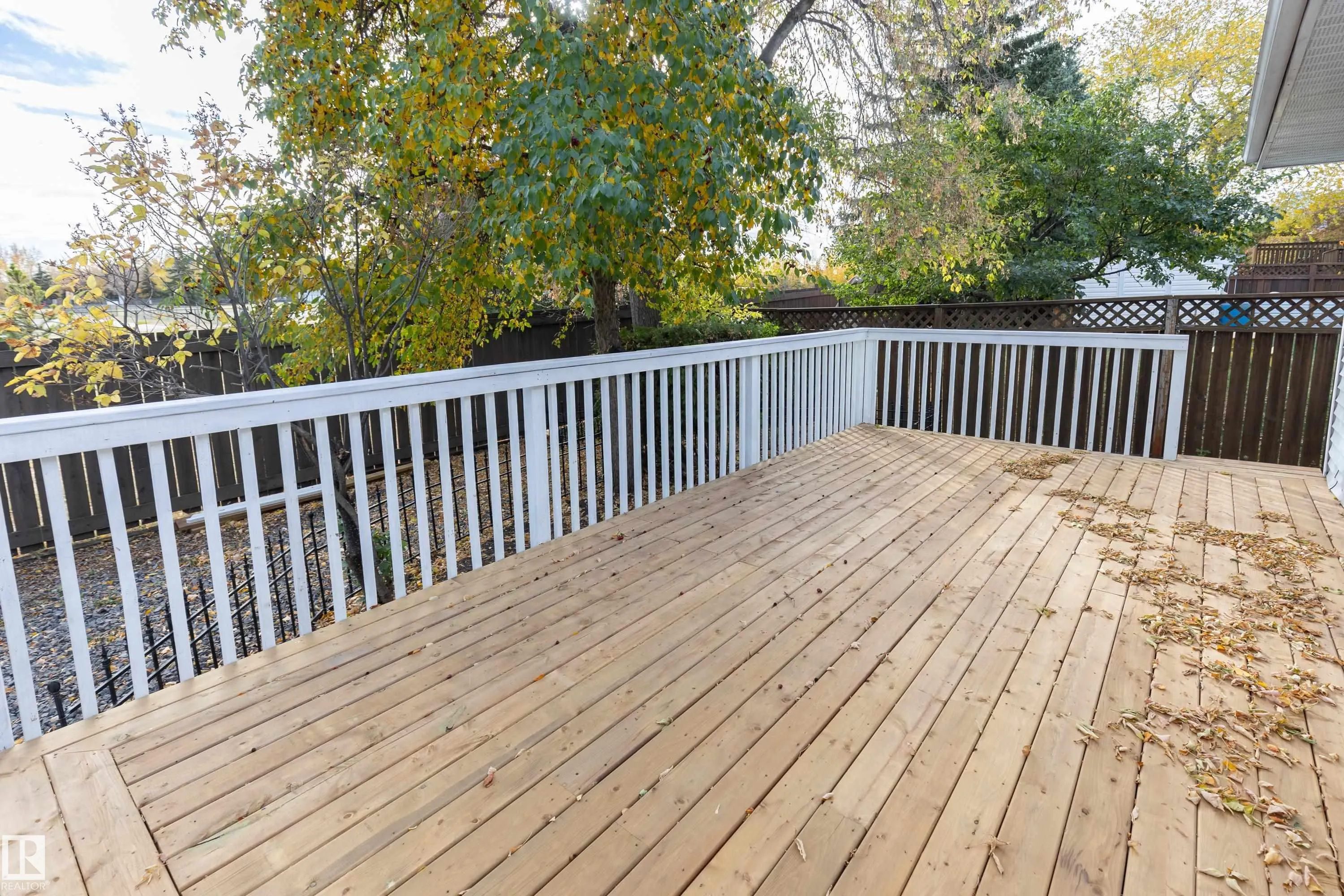 50 Hillside Crescent