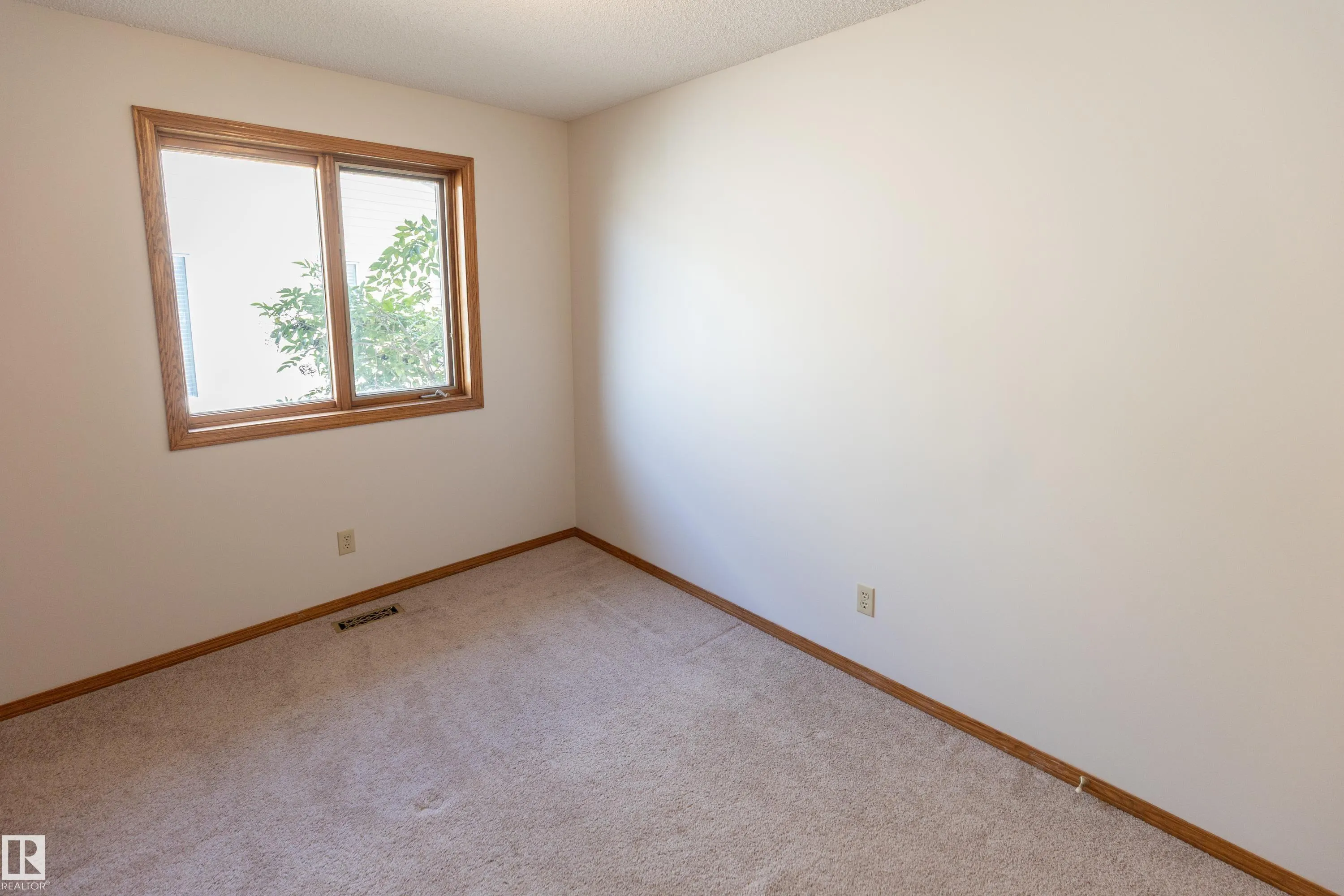 50 Hillside Crescent