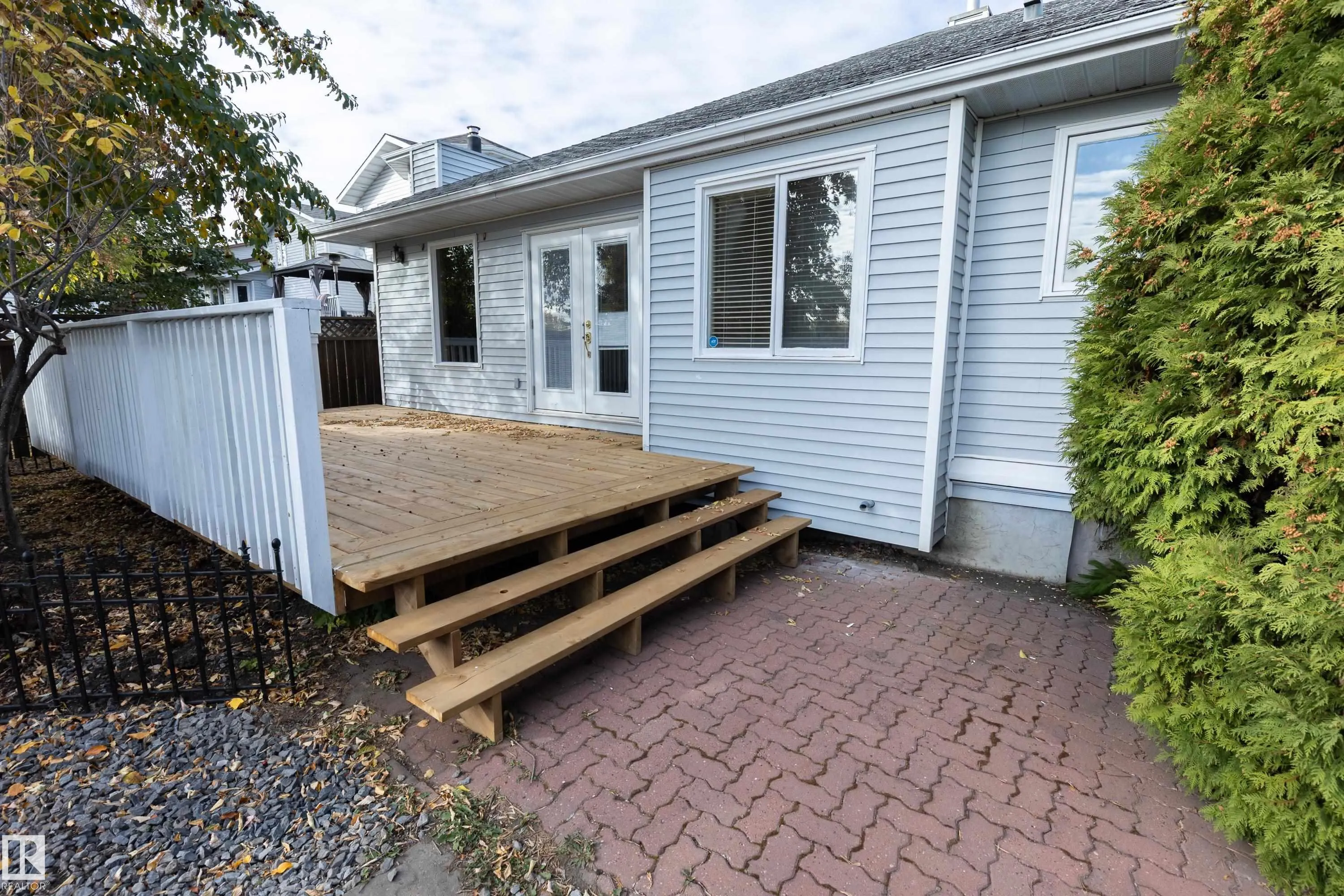 50 Hillside Crescent