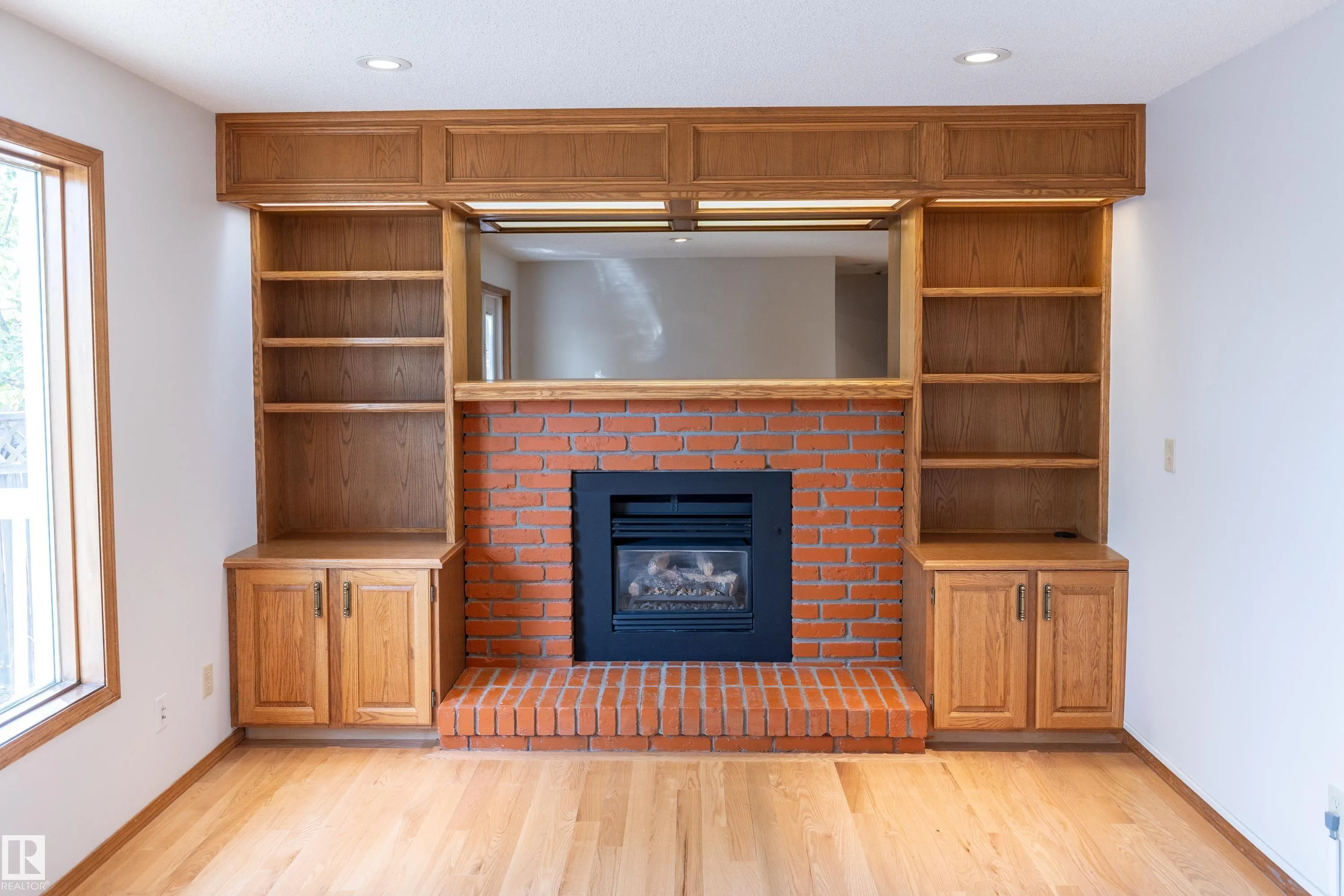 50 Hillside Crescent