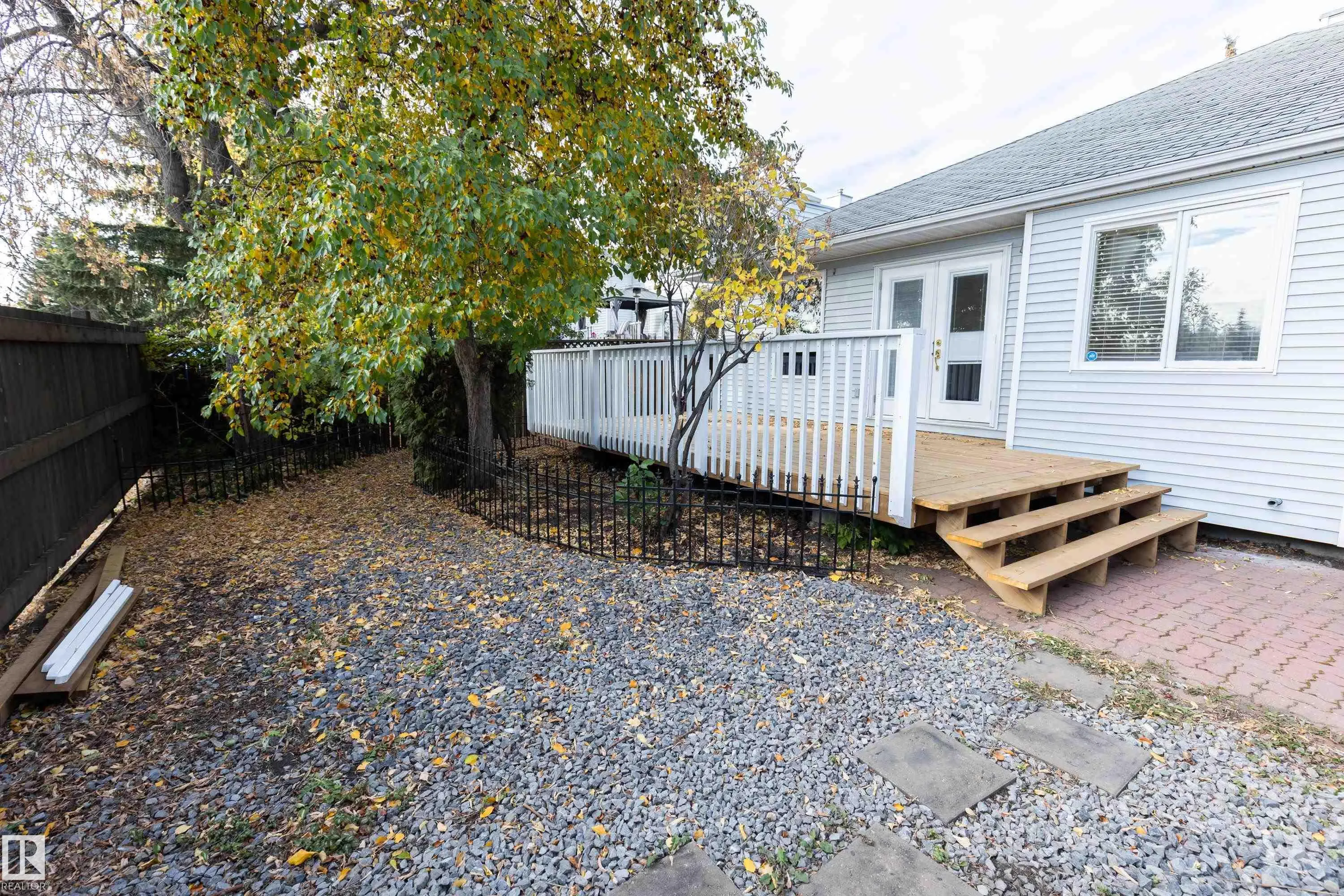 50 Hillside Crescent