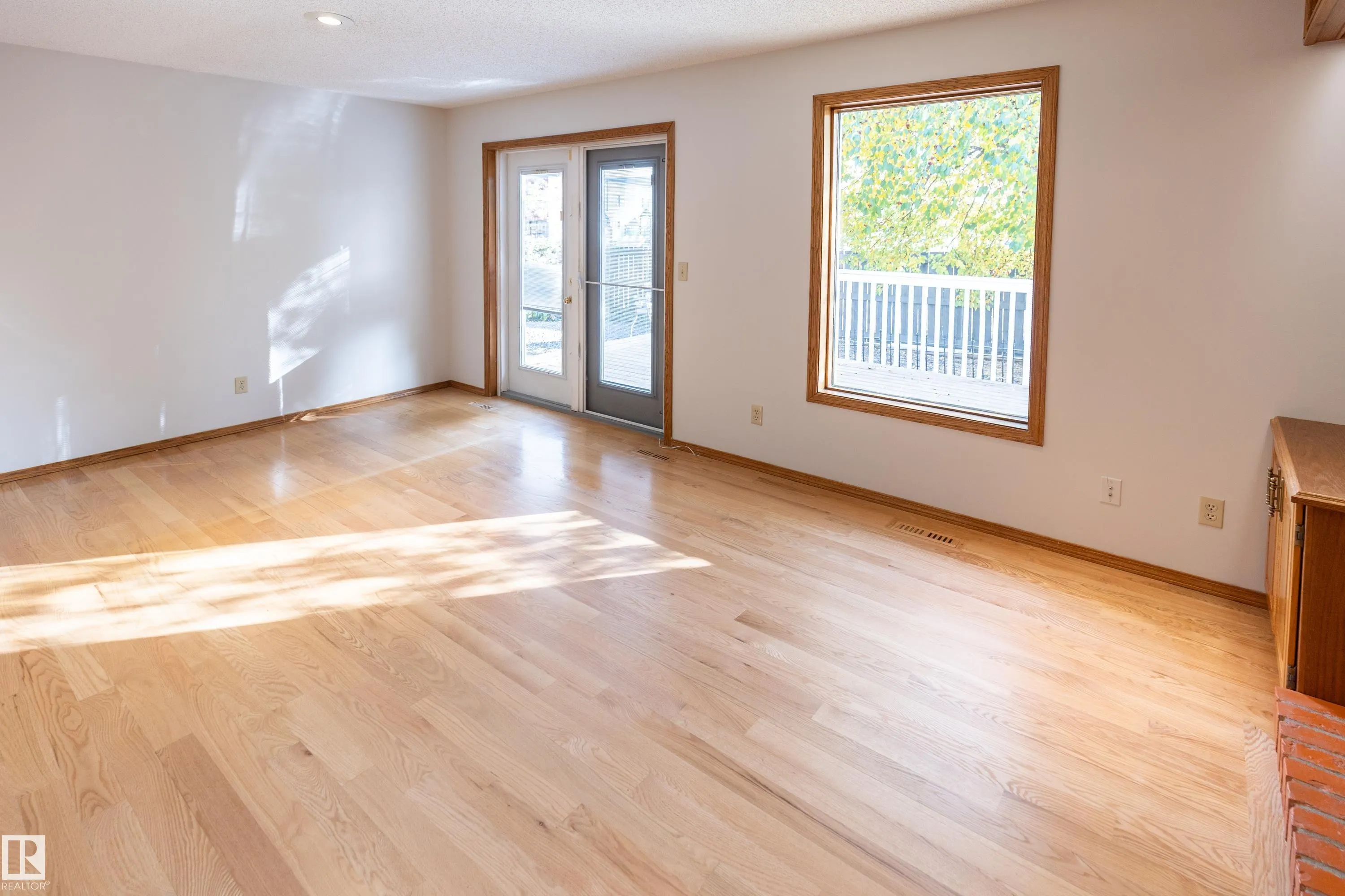 50 Hillside Crescent
