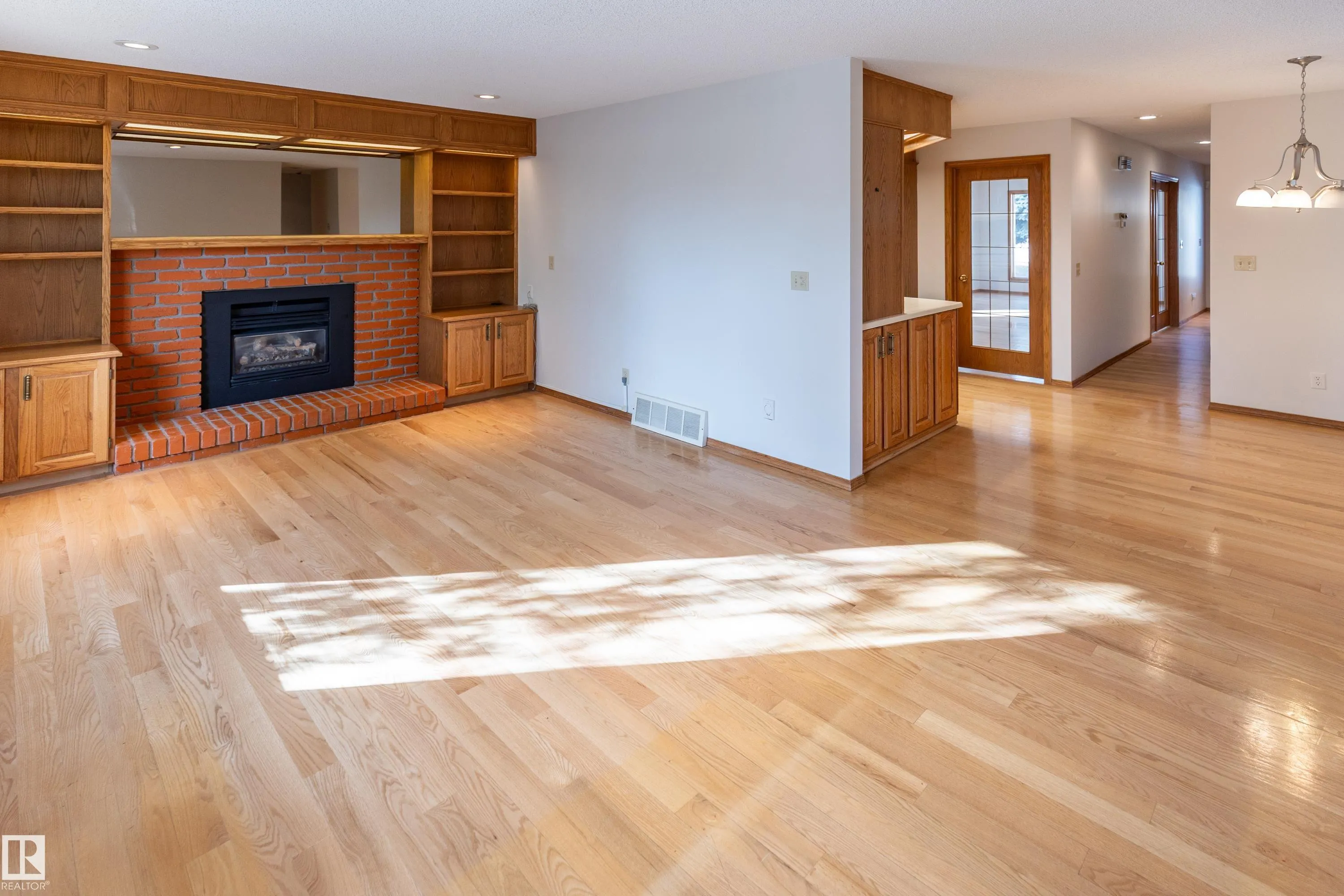 50 Hillside Crescent