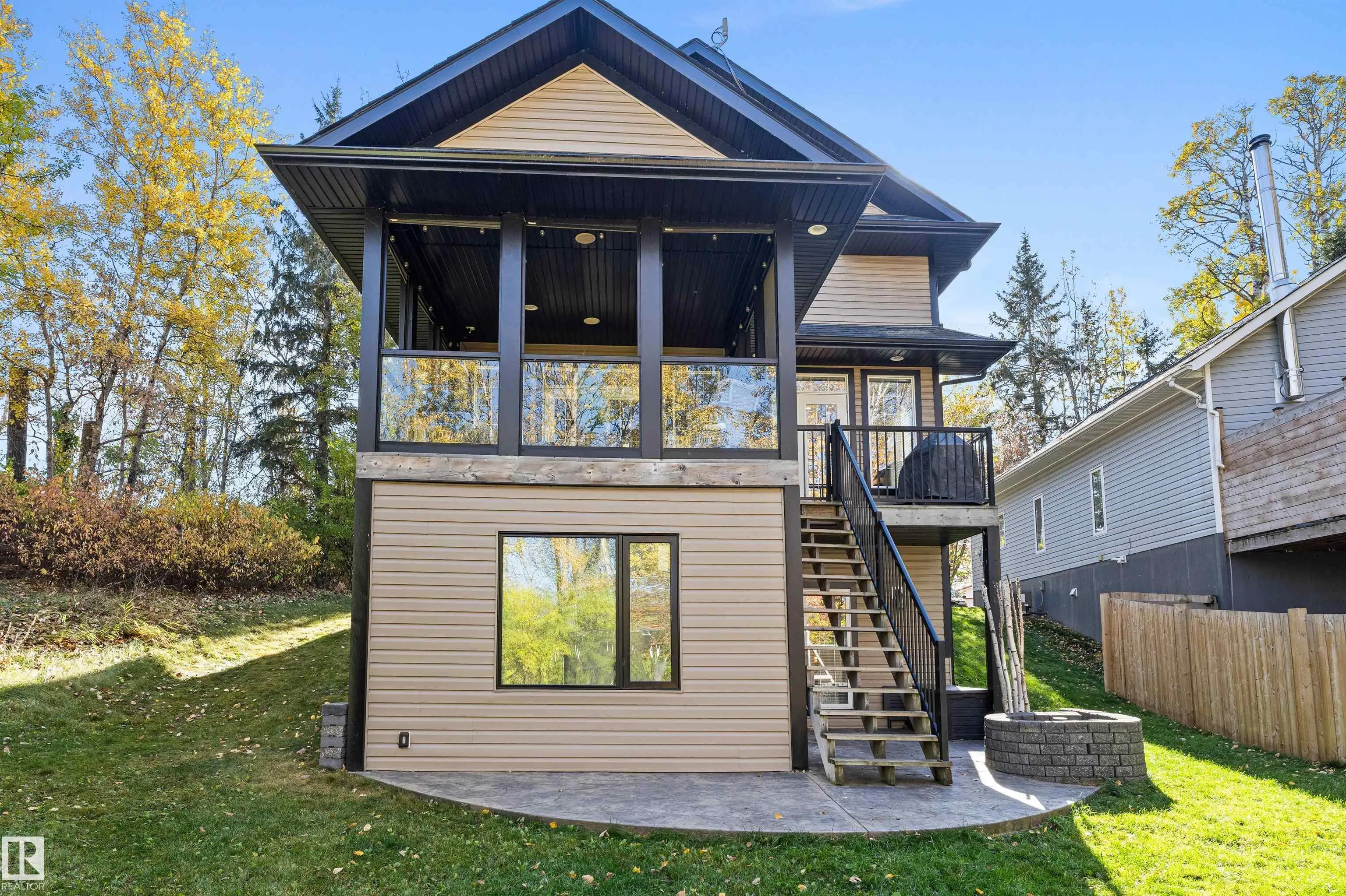 634 Lakeside Point(e)