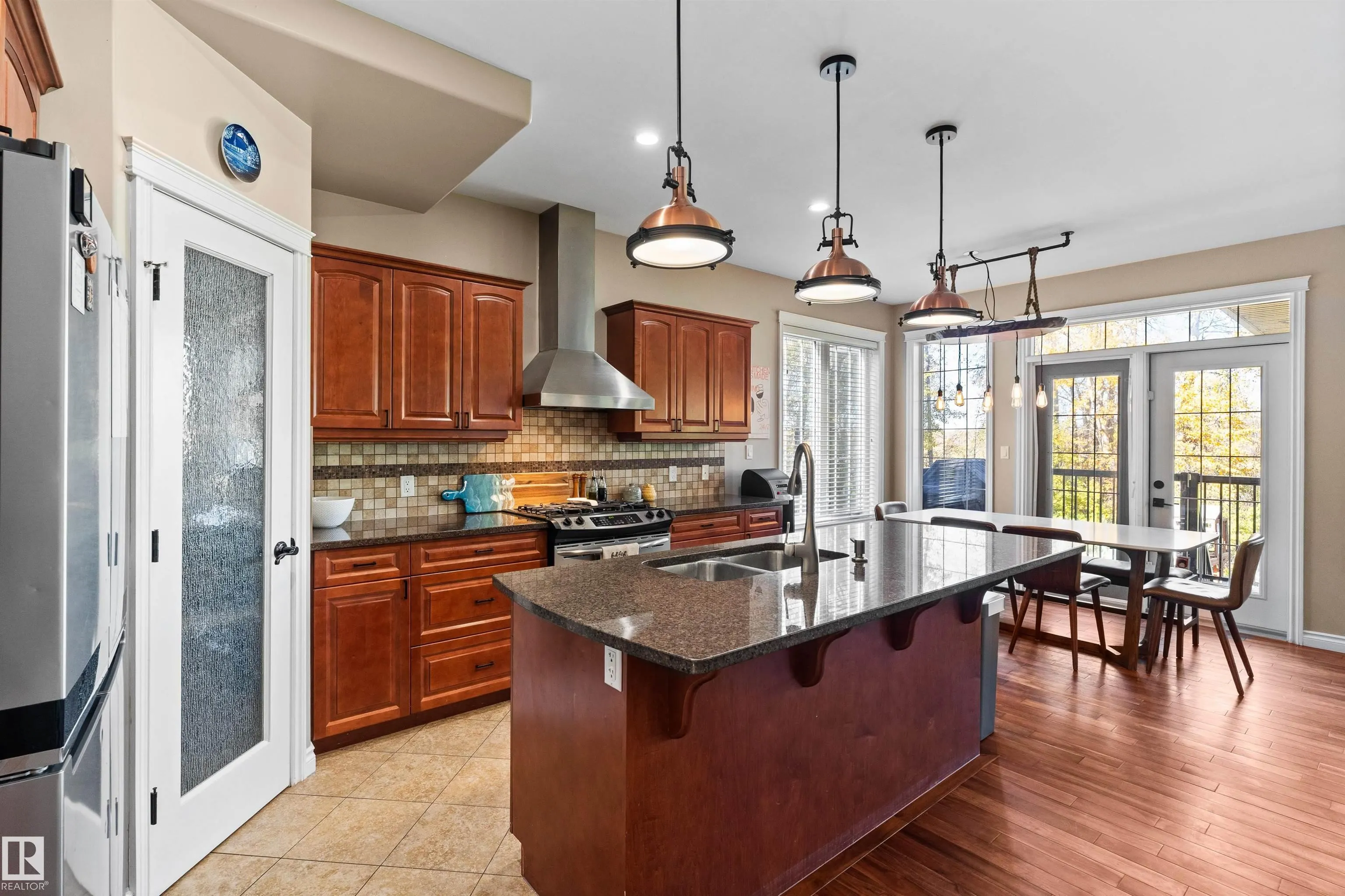 634 Lakeside Point(e)