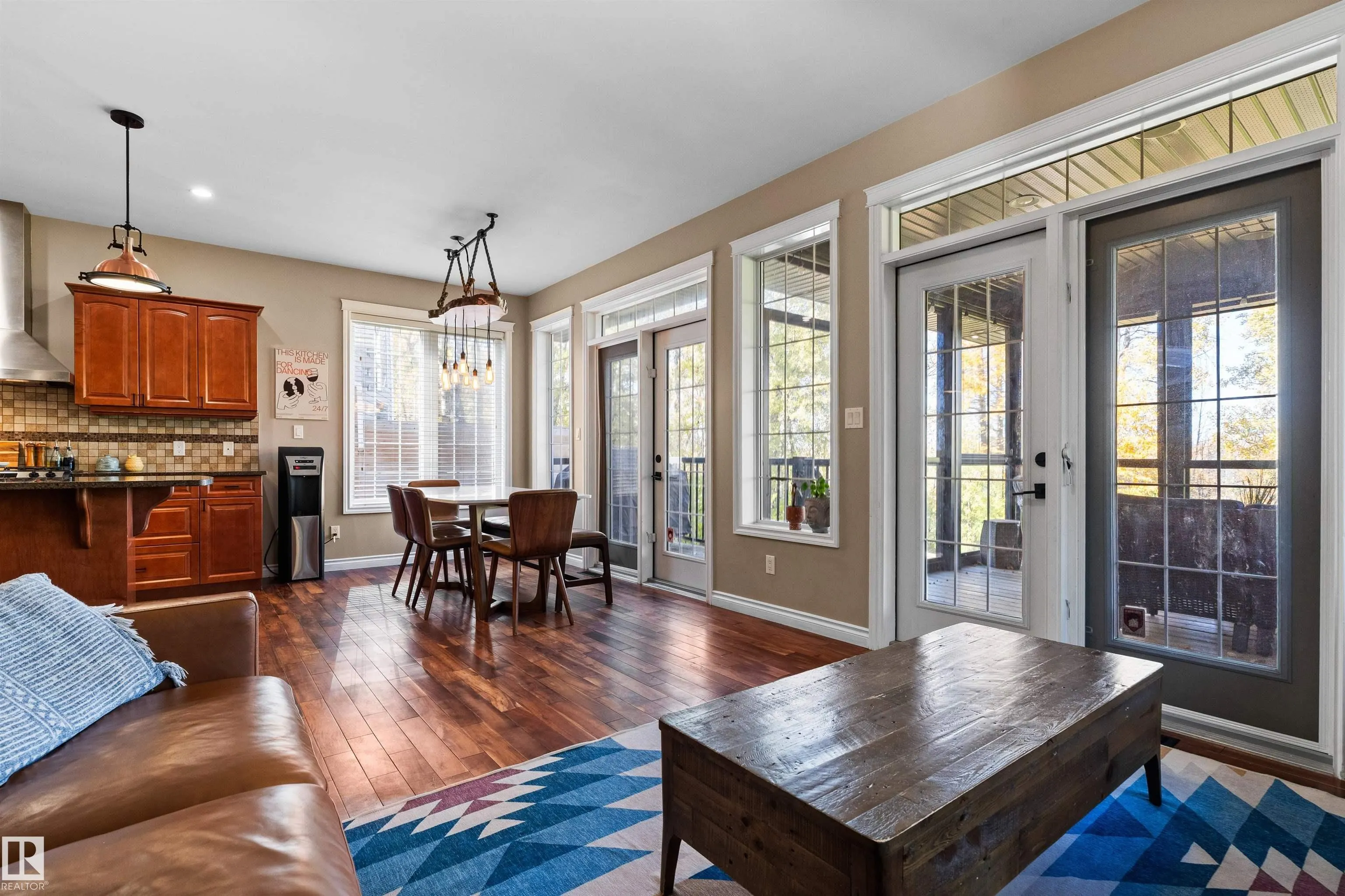 634 Lakeside Point(e)