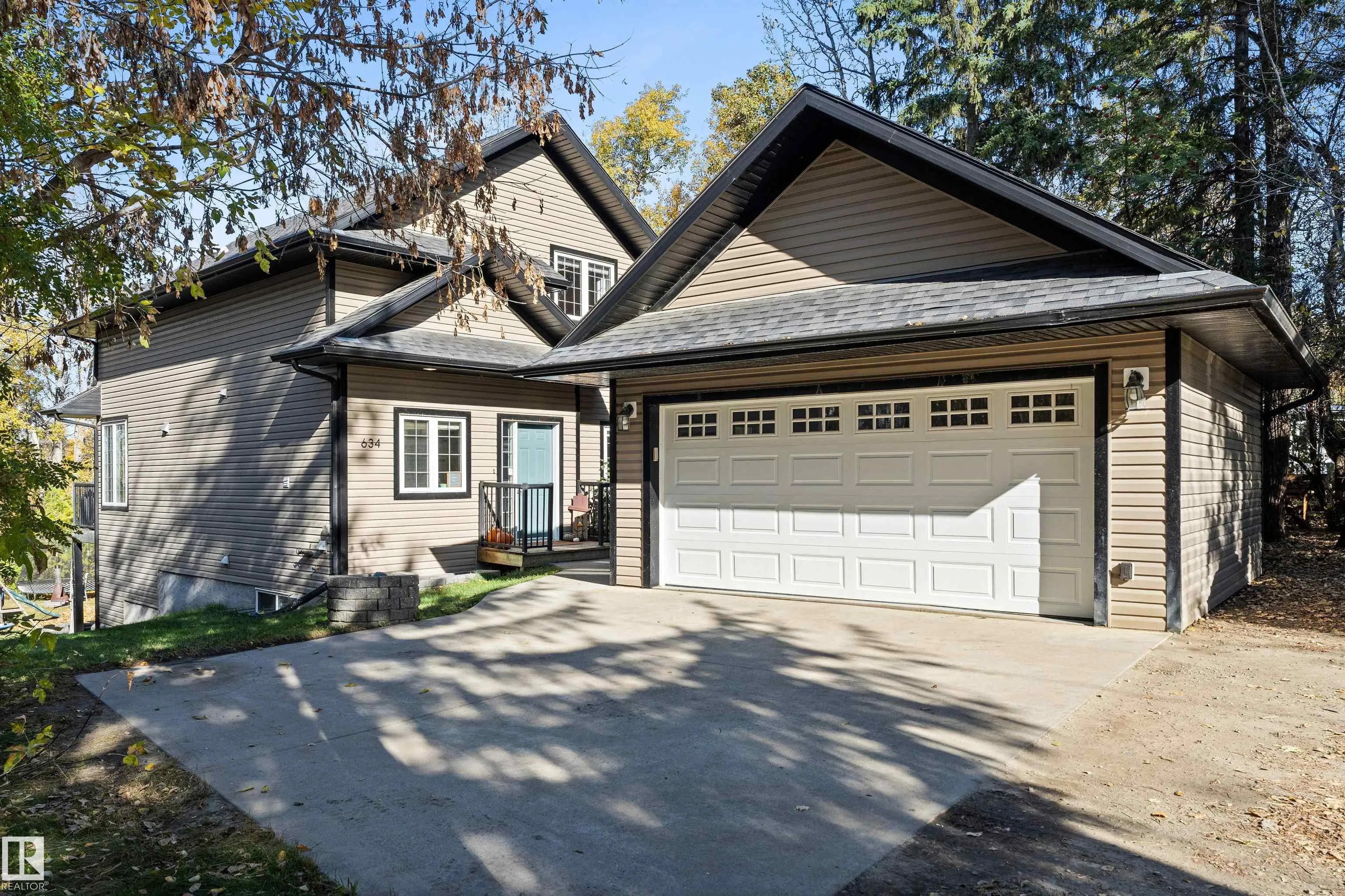 634 Lakeside Point(e)
