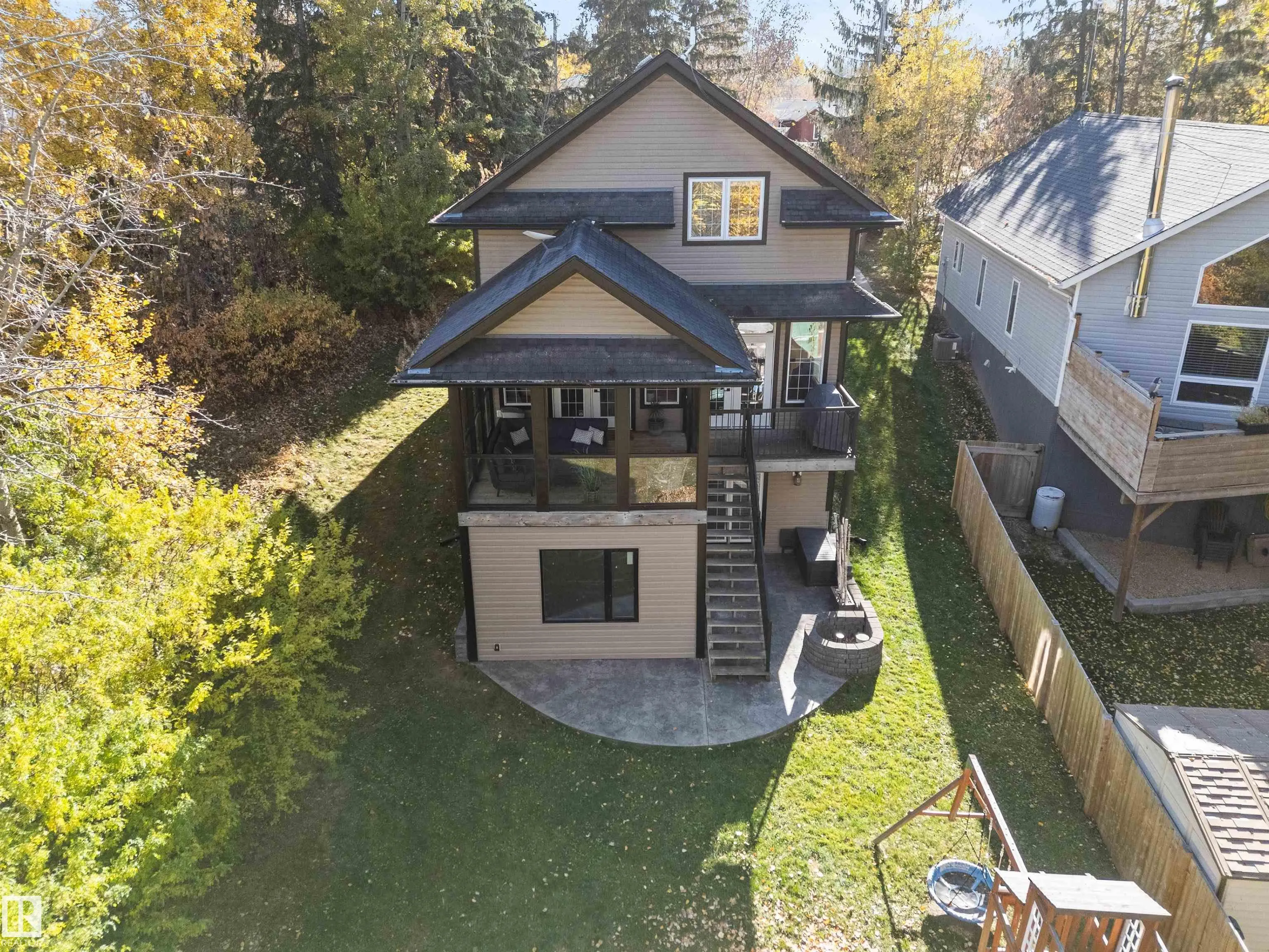 634 Lakeside Point(e)