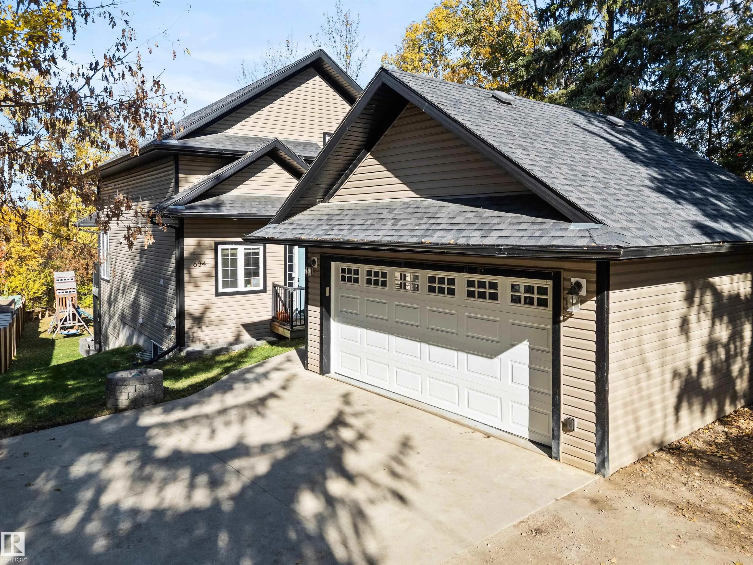 634 Lakeside Point(e)