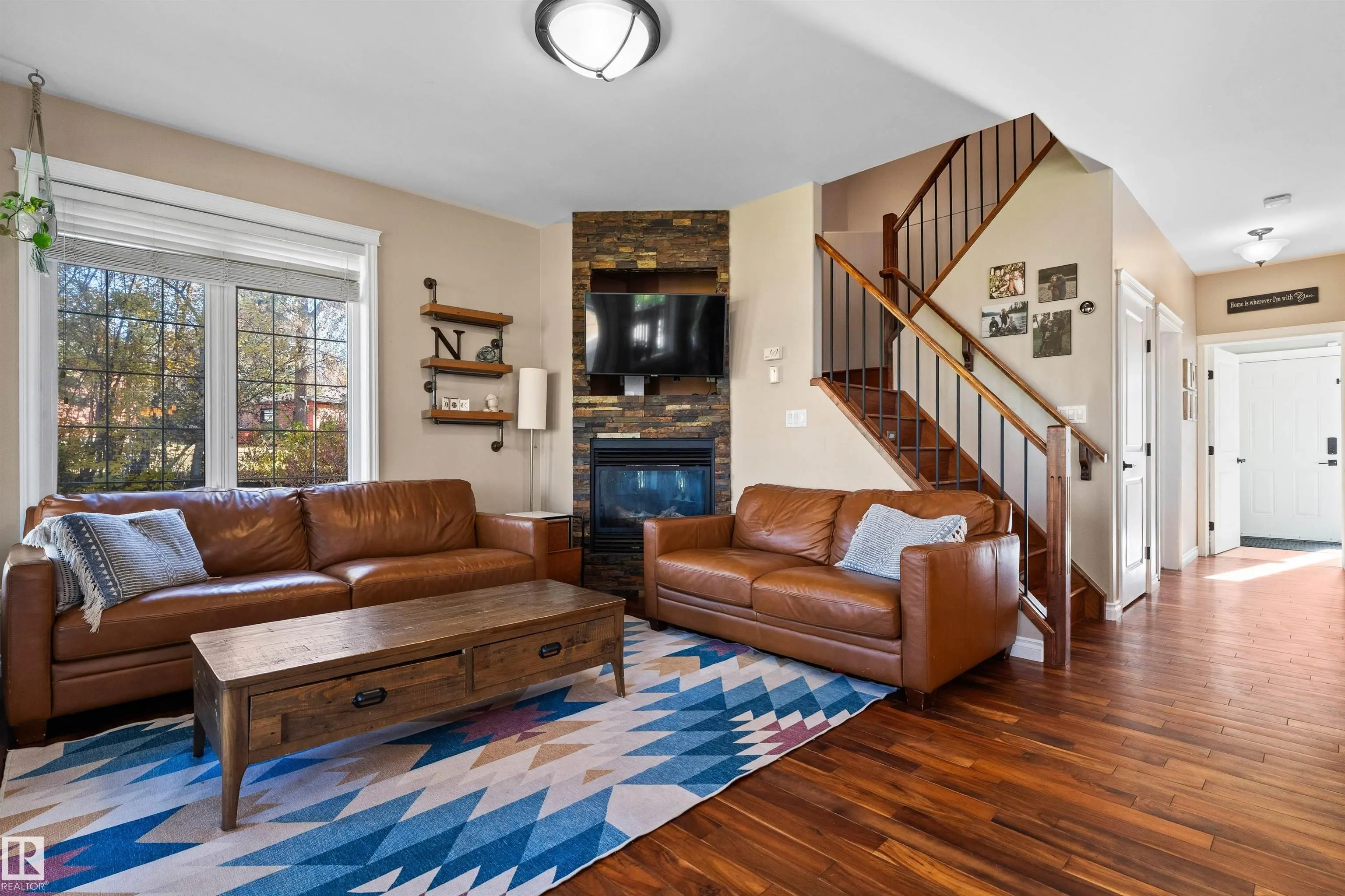 634 Lakeside Point(e)