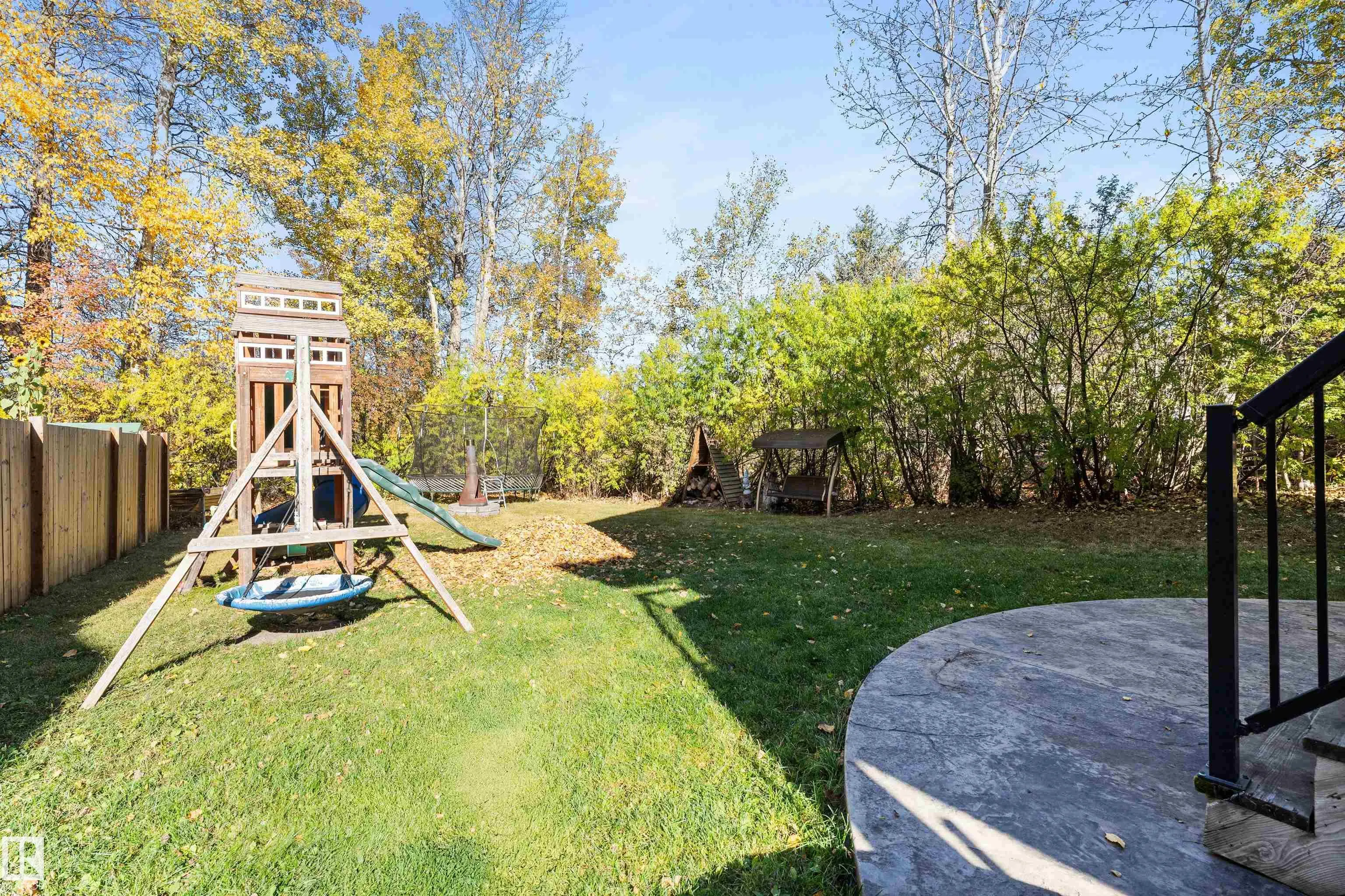 634 Lakeside Point(e)