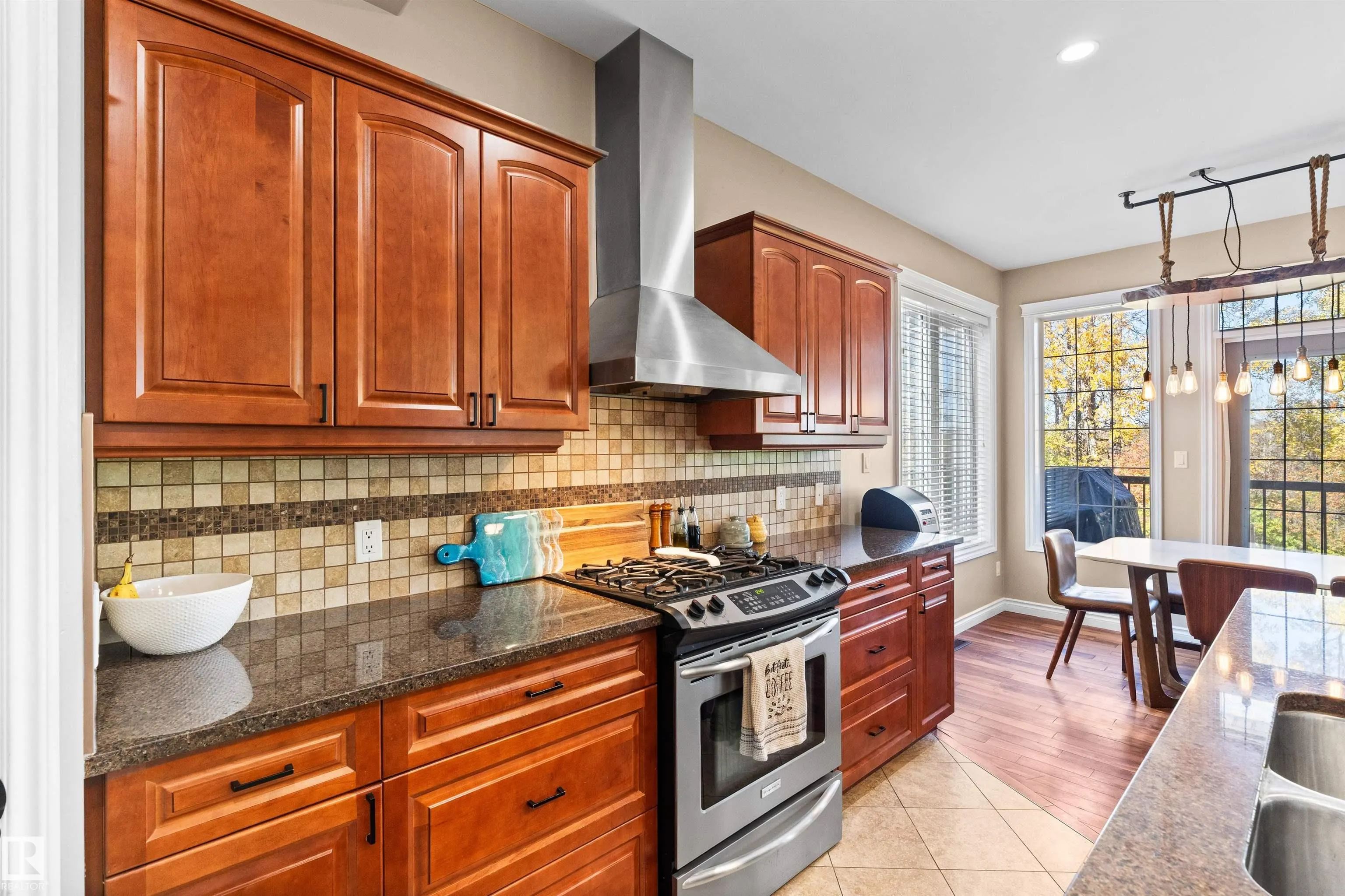 634 Lakeside Point(e)